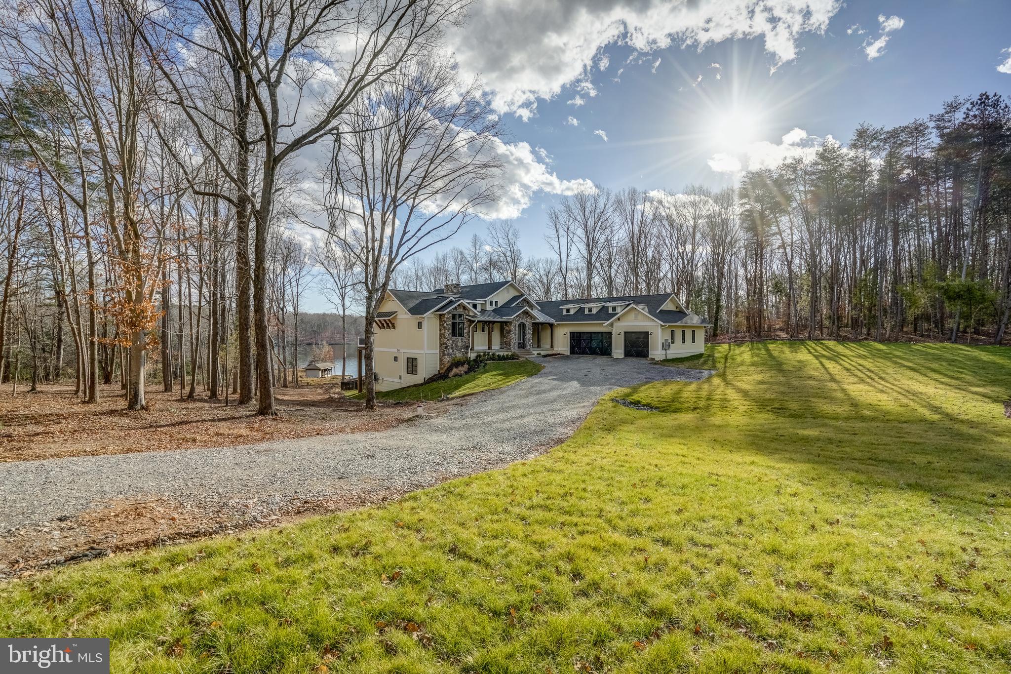 MITCHELL POINT - Residential