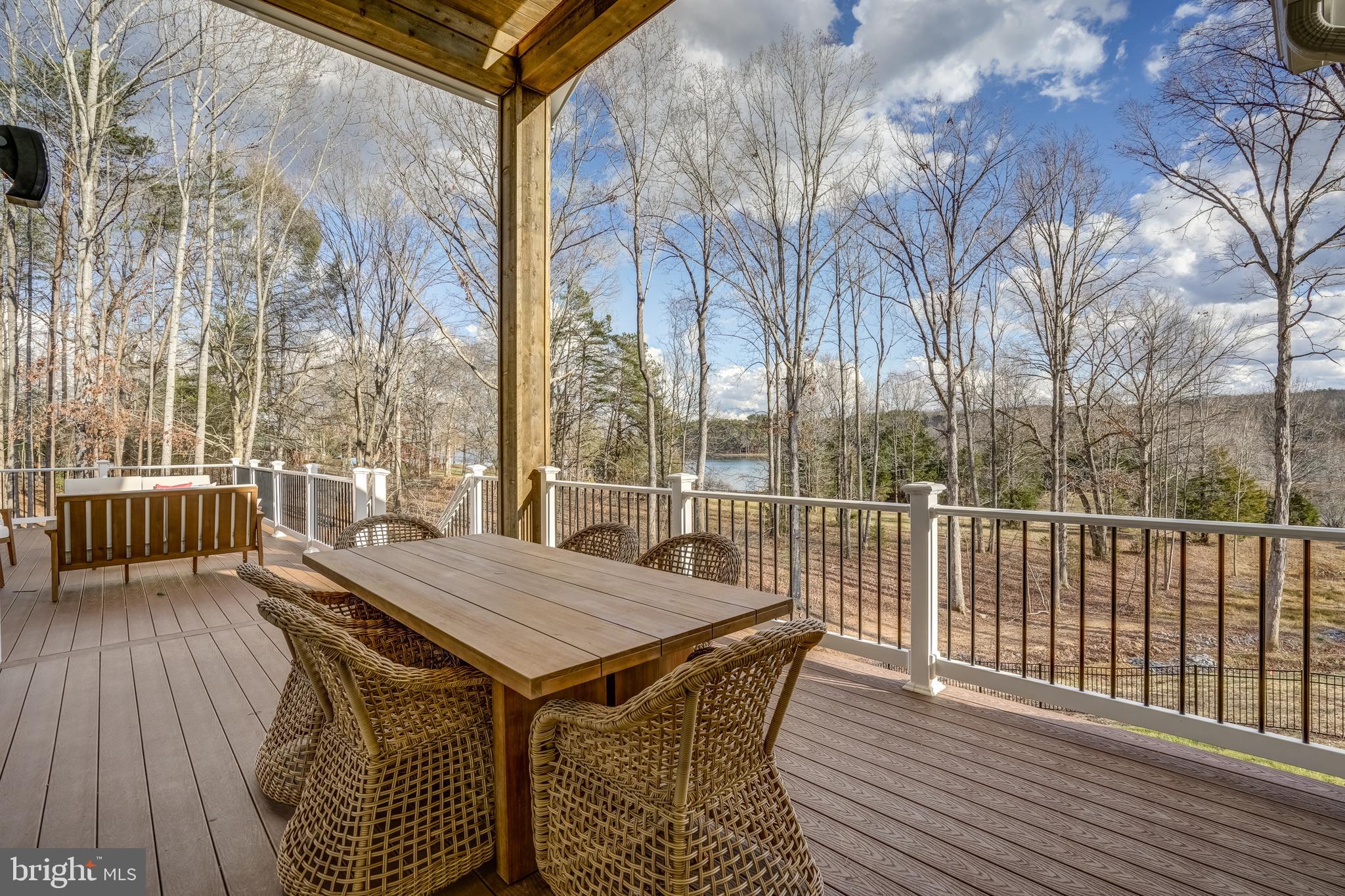 MITCHELL POINT - Residential
