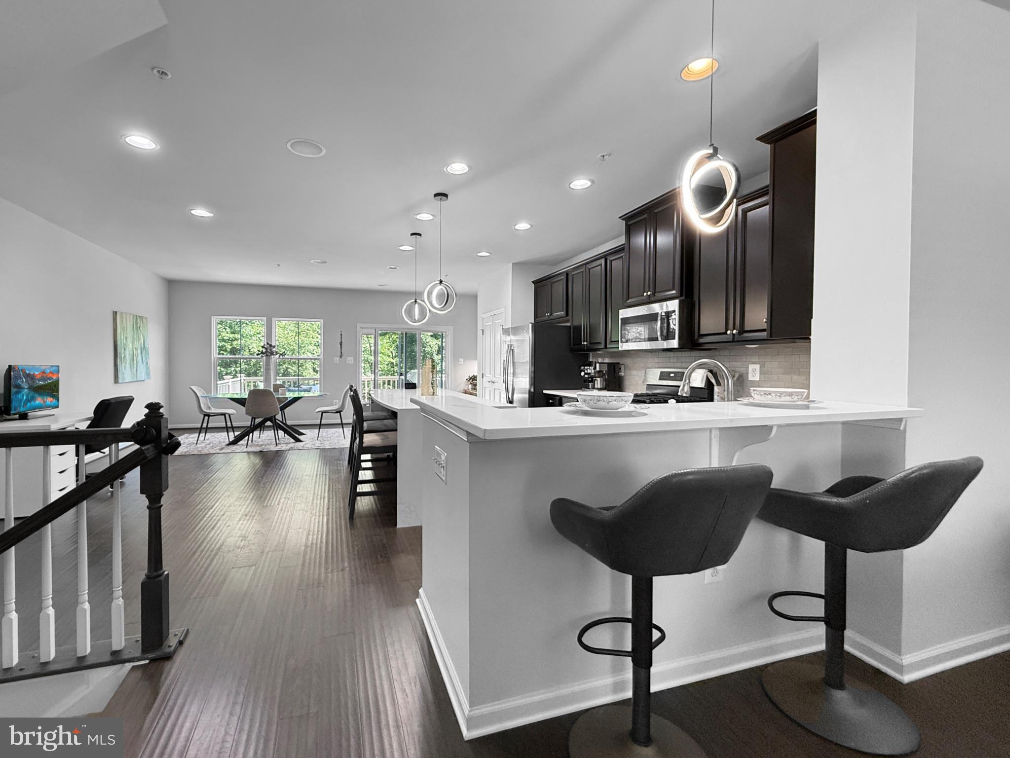 CREEKSIDE VILLAGE AT TANYARD SPRINGS - Residential