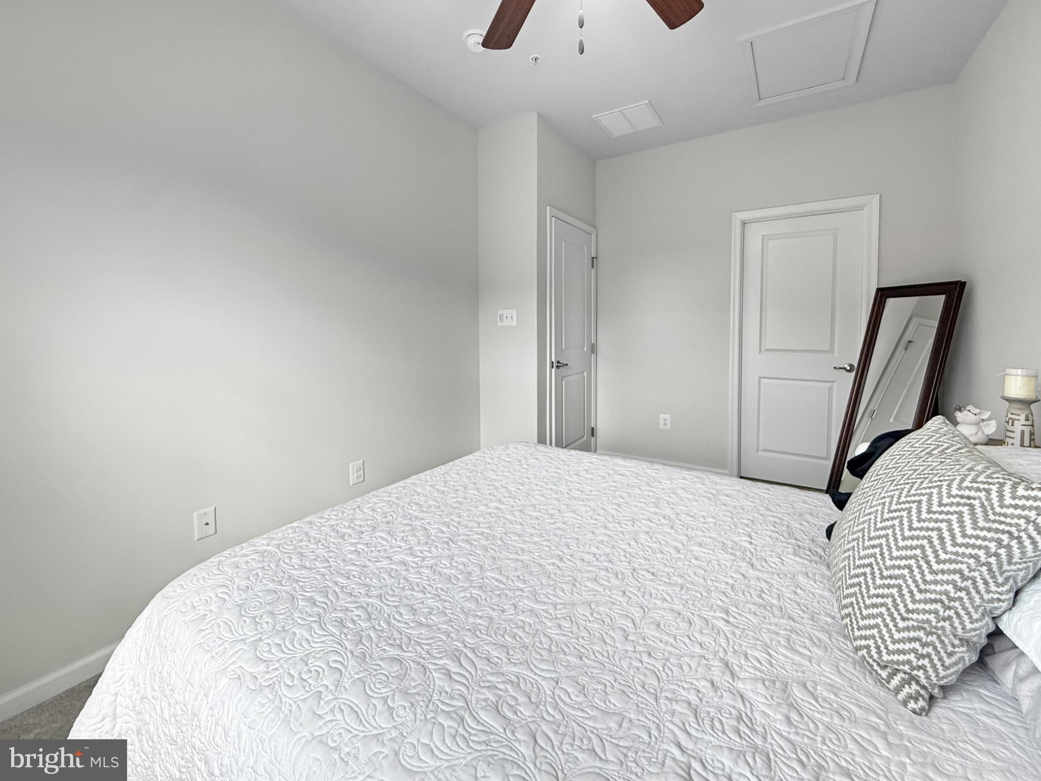 CREEKSIDE VILLAGE AT TANYARD SPRINGS - Residential