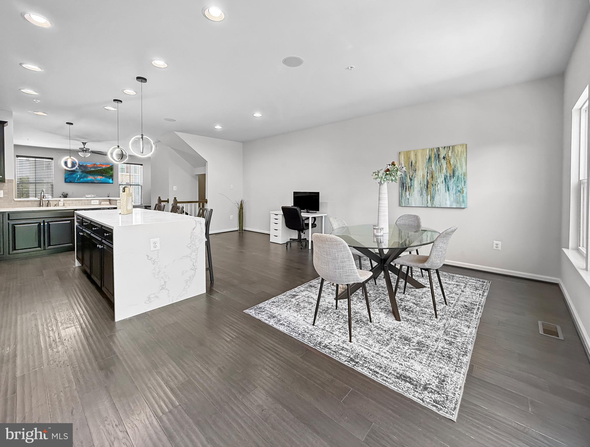 CREEKSIDE VILLAGE AT TANYARD SPRINGS - Residential