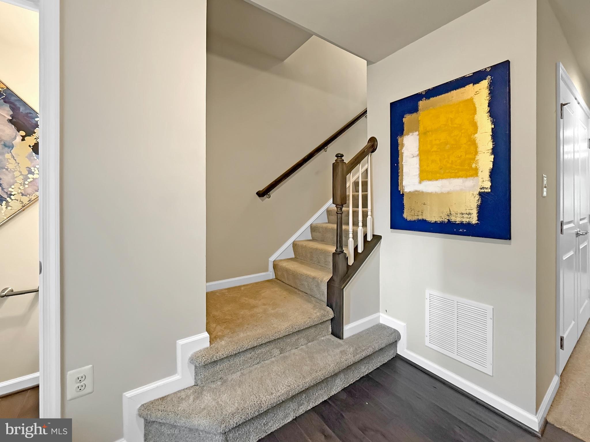 CREEKSIDE VILLAGE AT TANYARD SPRINGS - Residential
