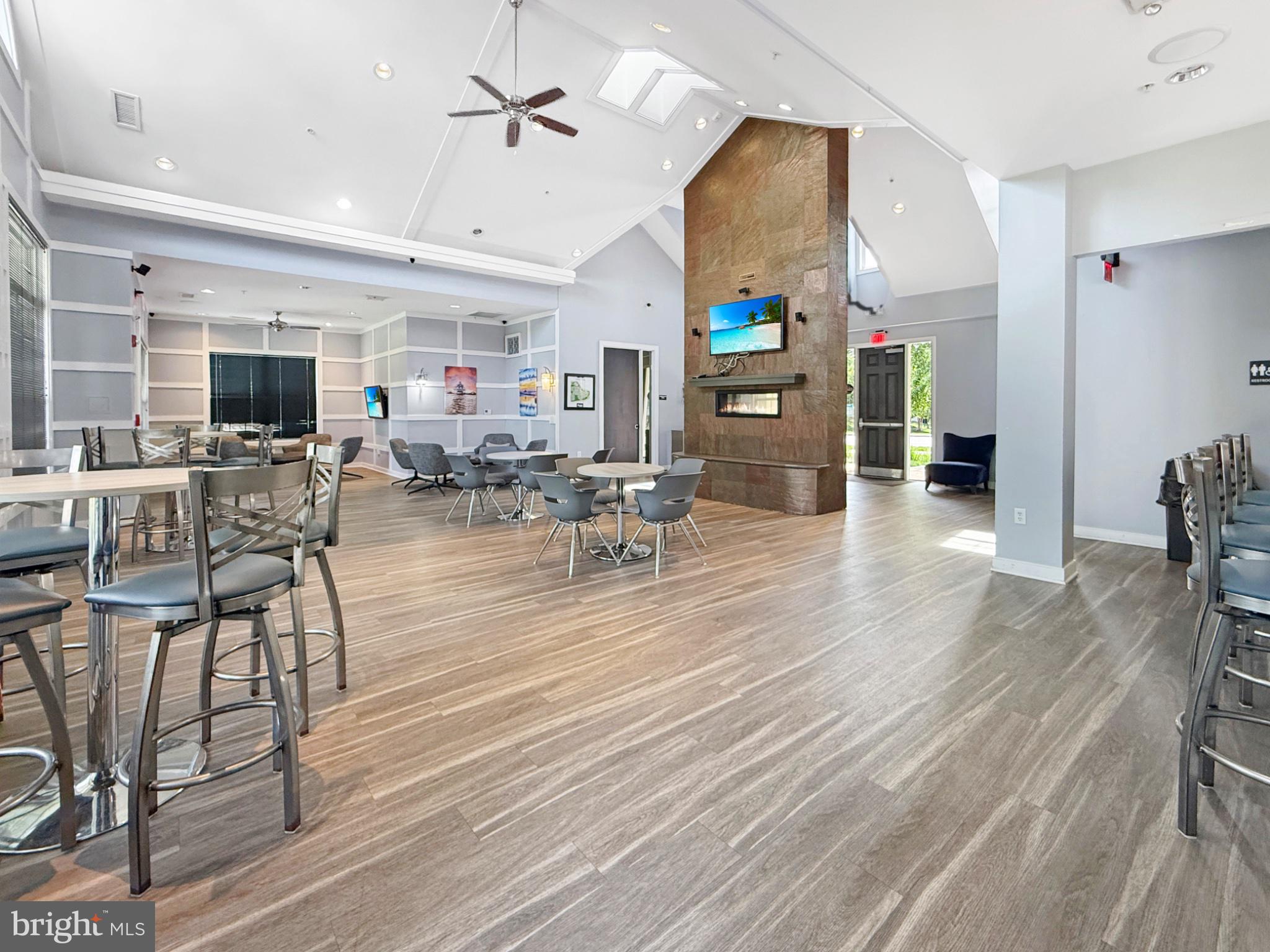 CREEKSIDE VILLAGE AT TANYARD SPRINGS - Residential