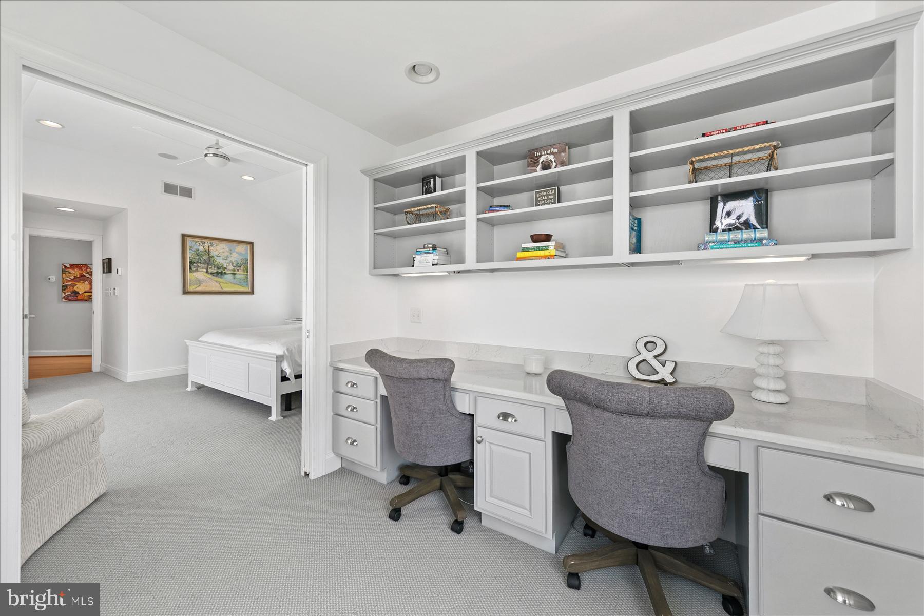 SEATOWNE - Residential