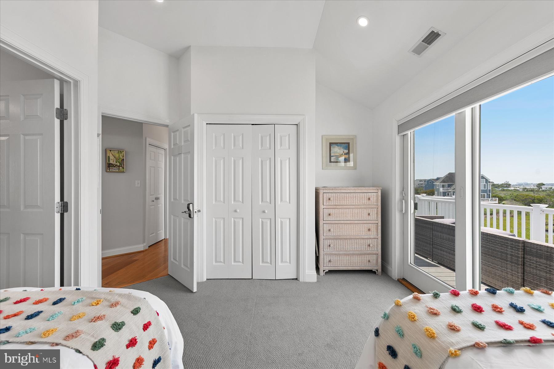 SEATOWNE - Residential