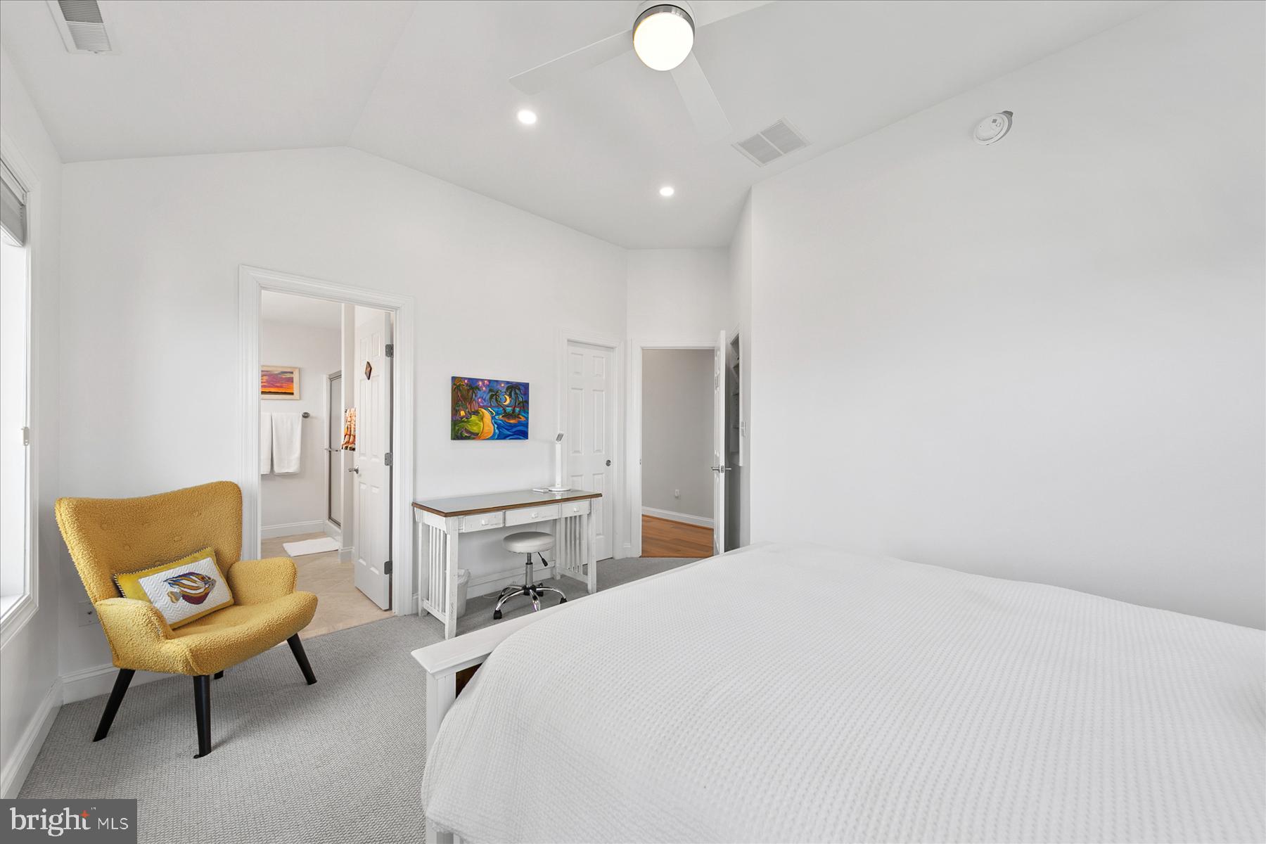 SEATOWNE - Residential