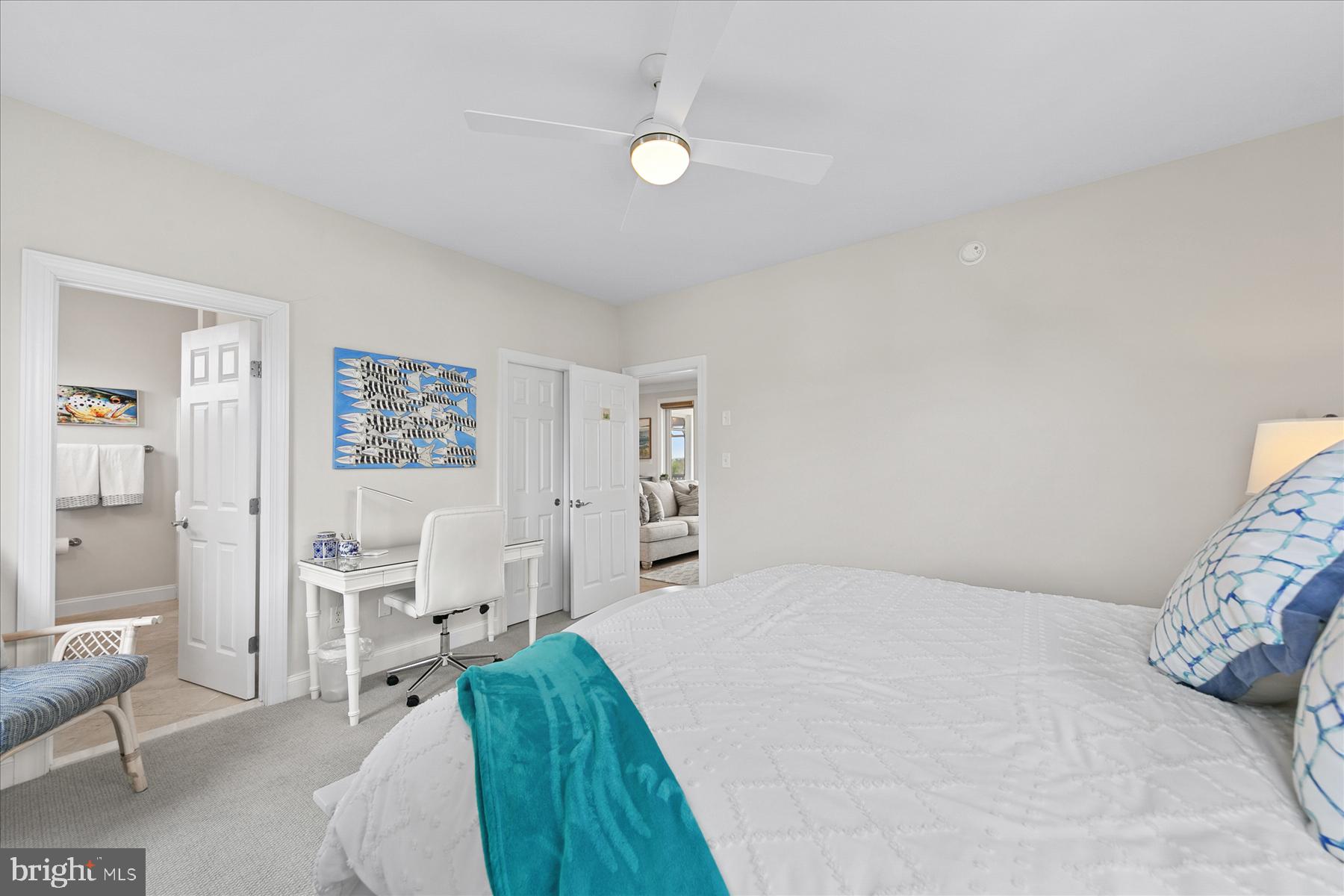 SEATOWNE - Residential