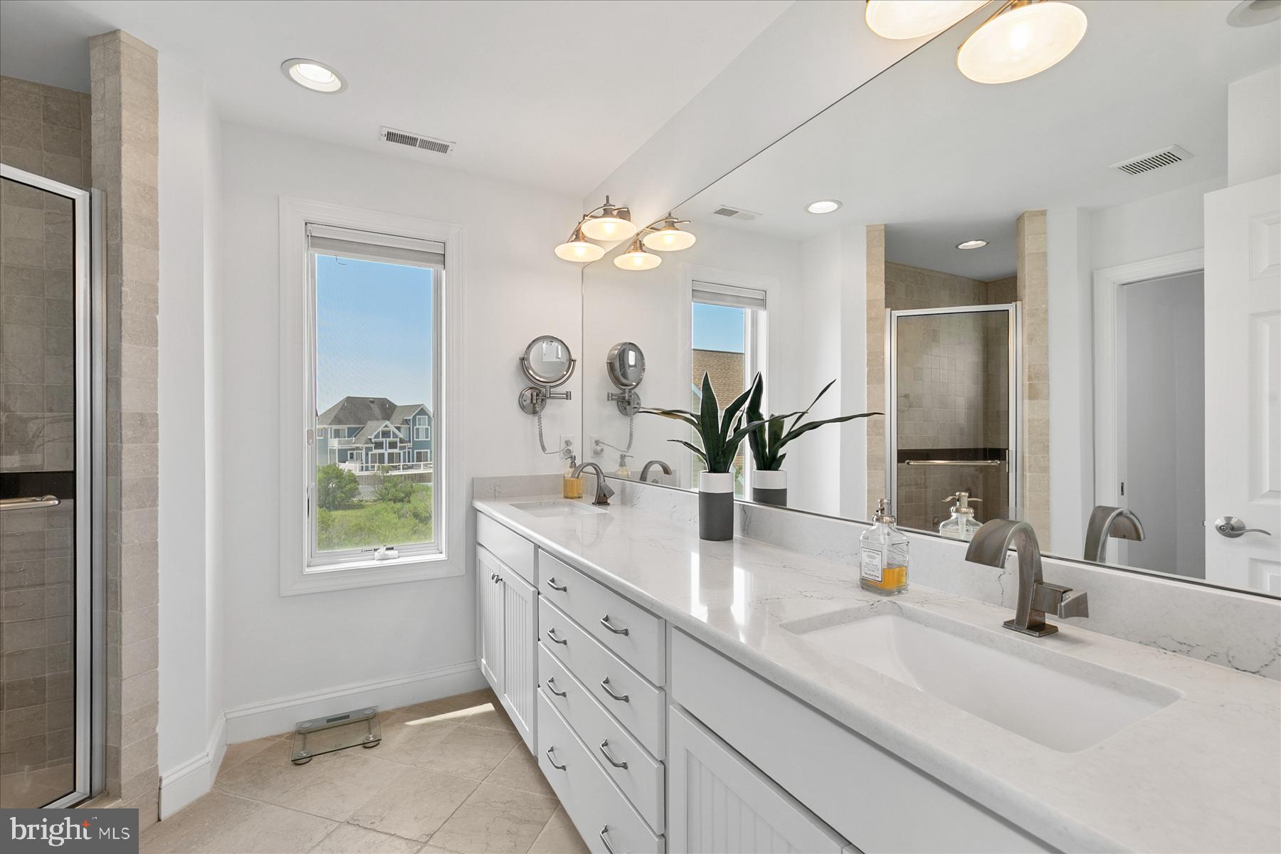 SEATOWNE - Residential