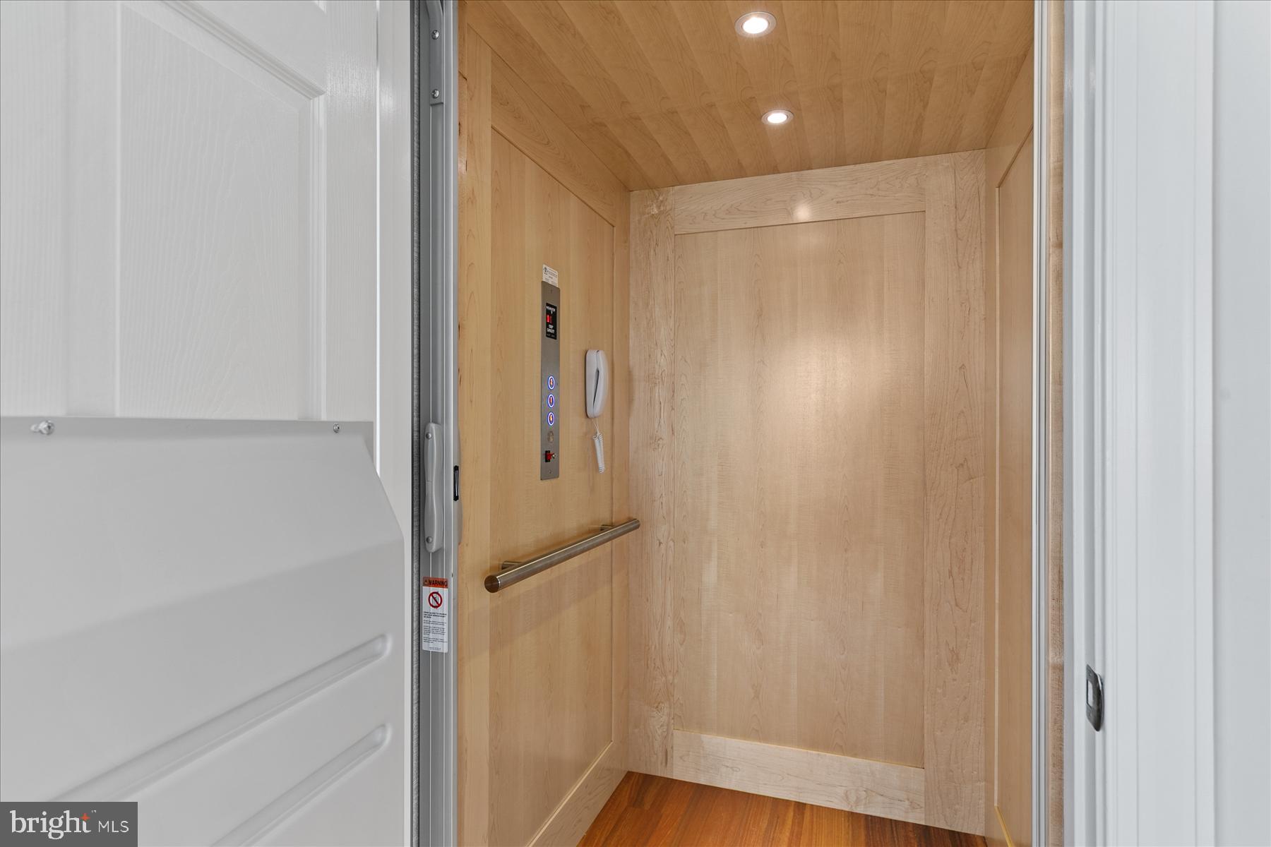 SEATOWNE - Residential