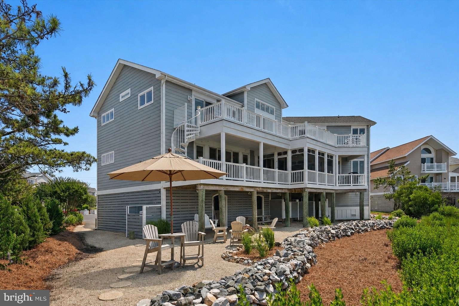 SEATOWNE - Residential