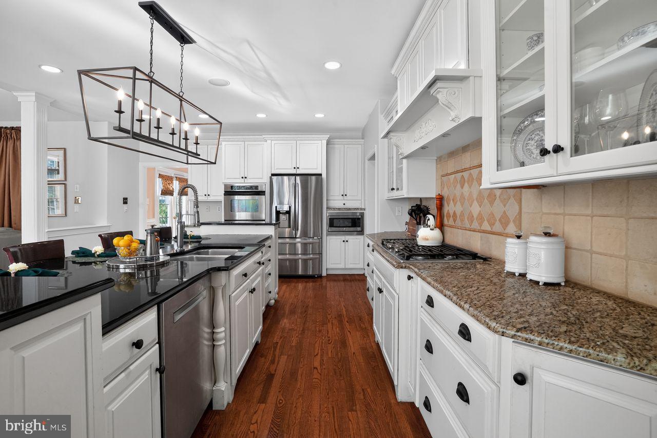 CHANTILLY FARM - Residential