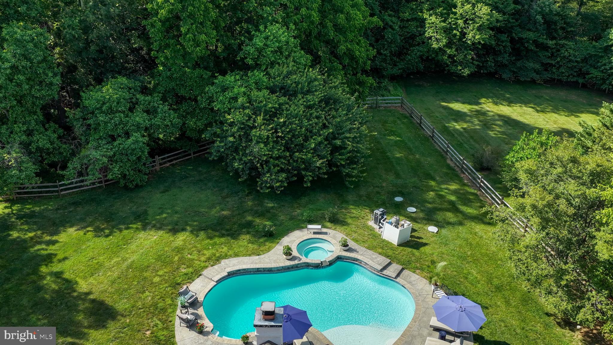CHANTILLY FARM - Residential