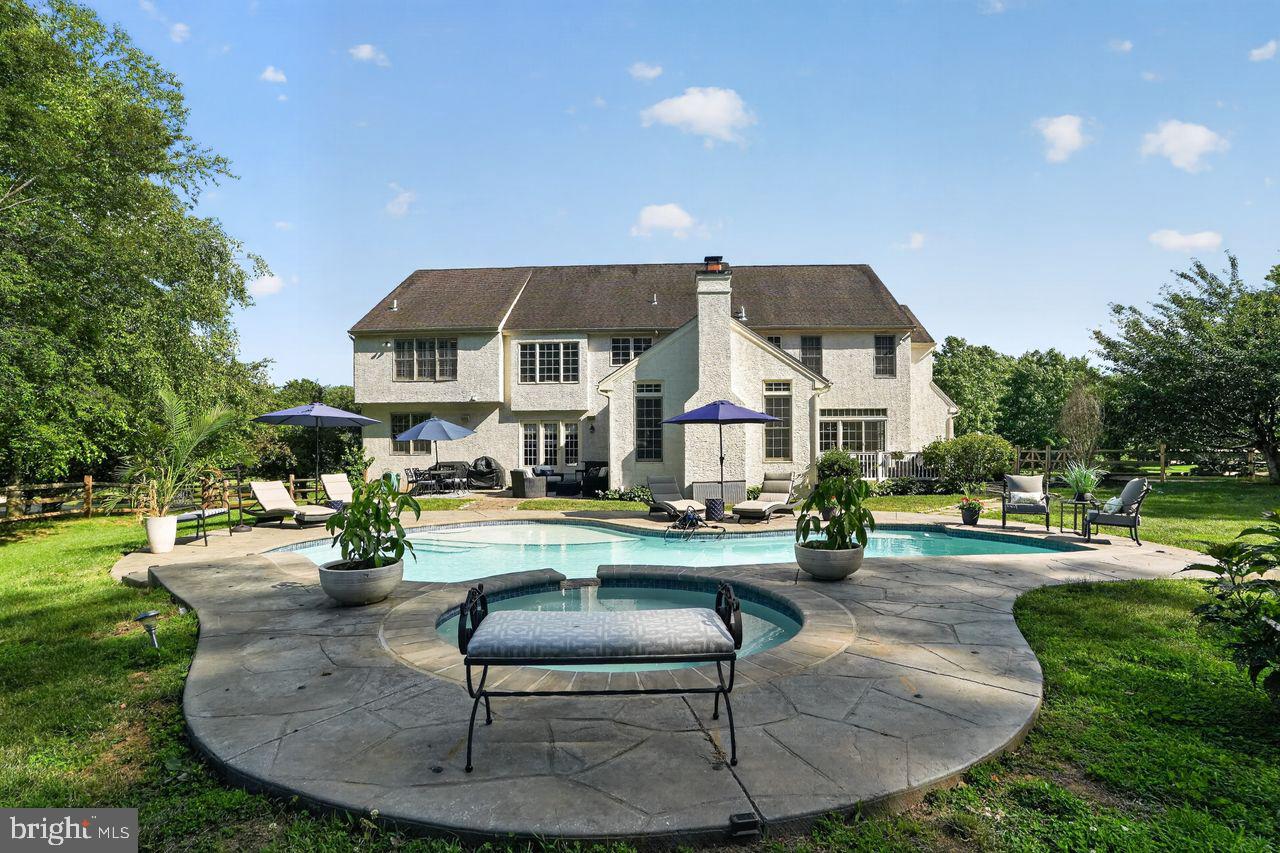 CHANTILLY FARM - Residential