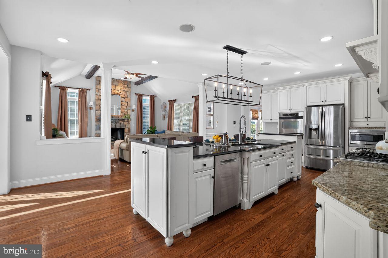CHANTILLY FARM - Residential