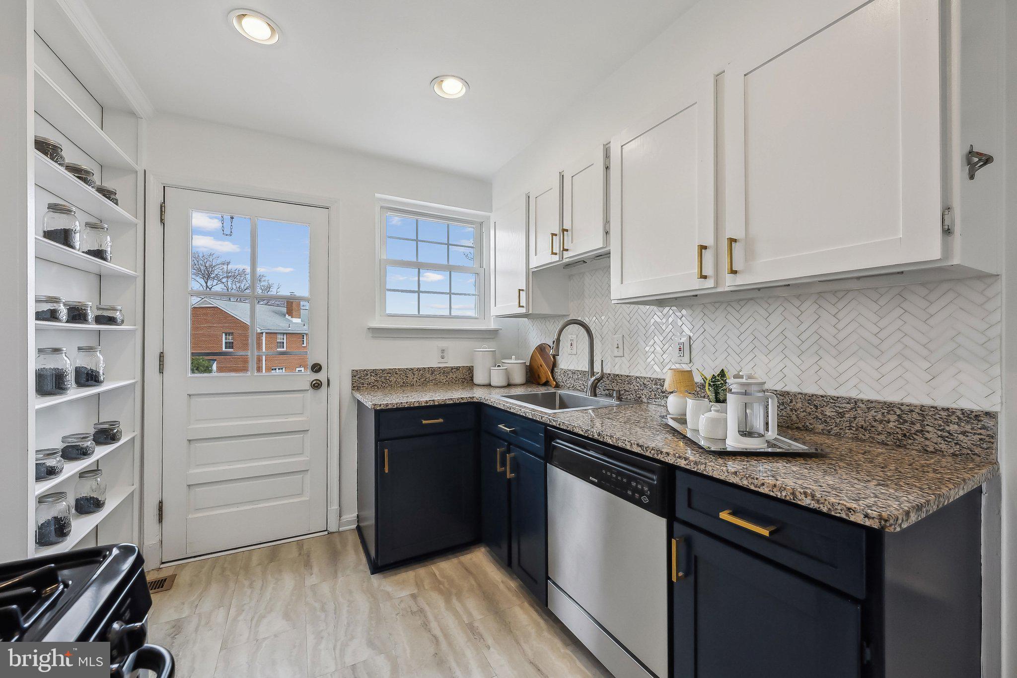 FAIRLINGTON TOWNE - Residential