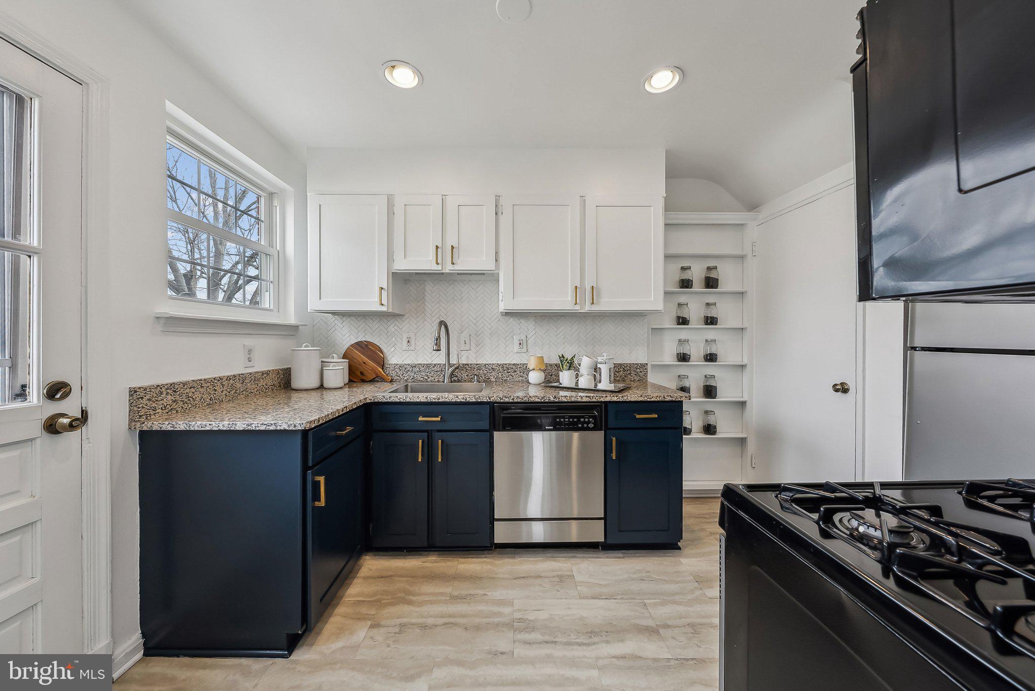 FAIRLINGTON TOWNE - Residential