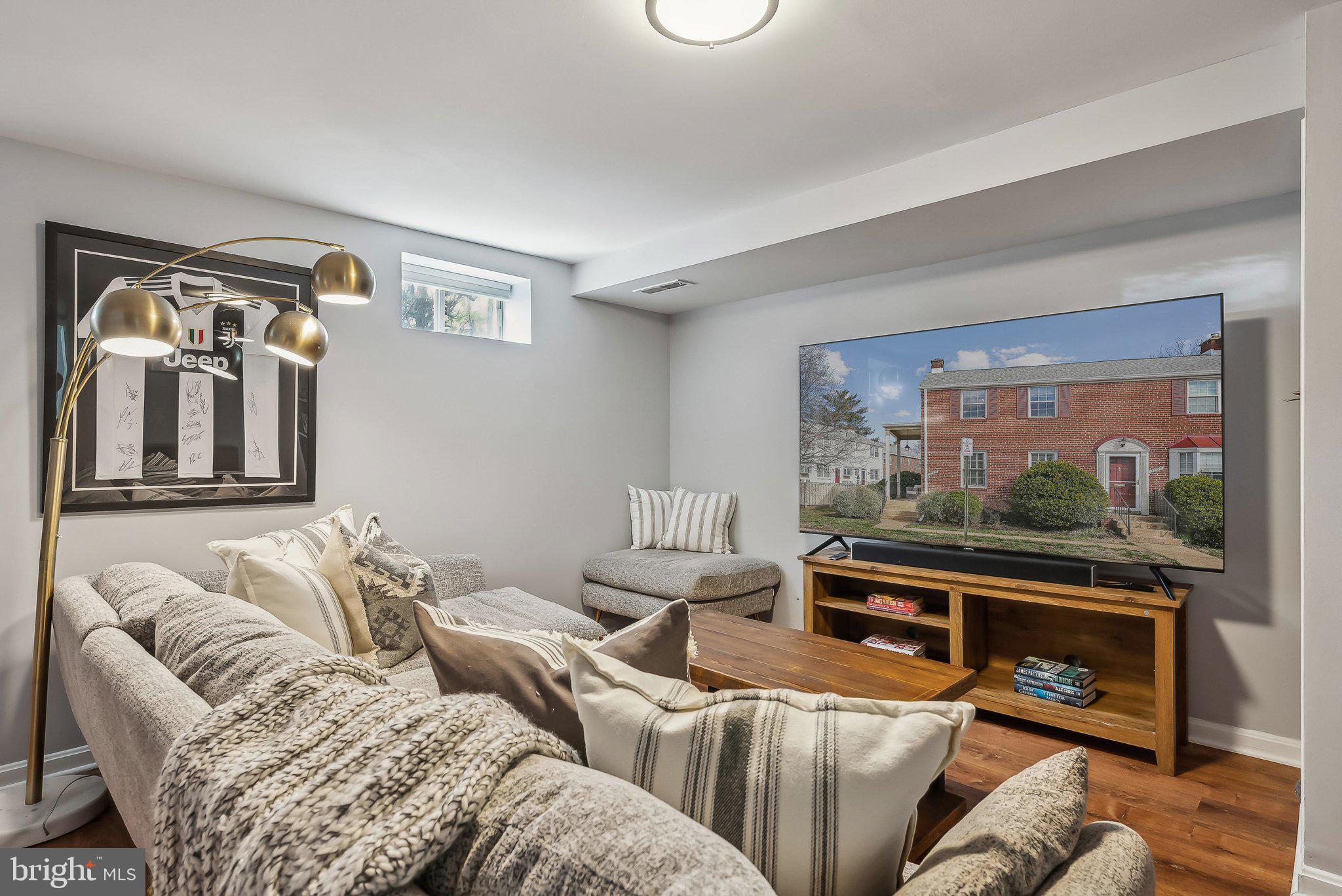FAIRLINGTON TOWNE - Residential