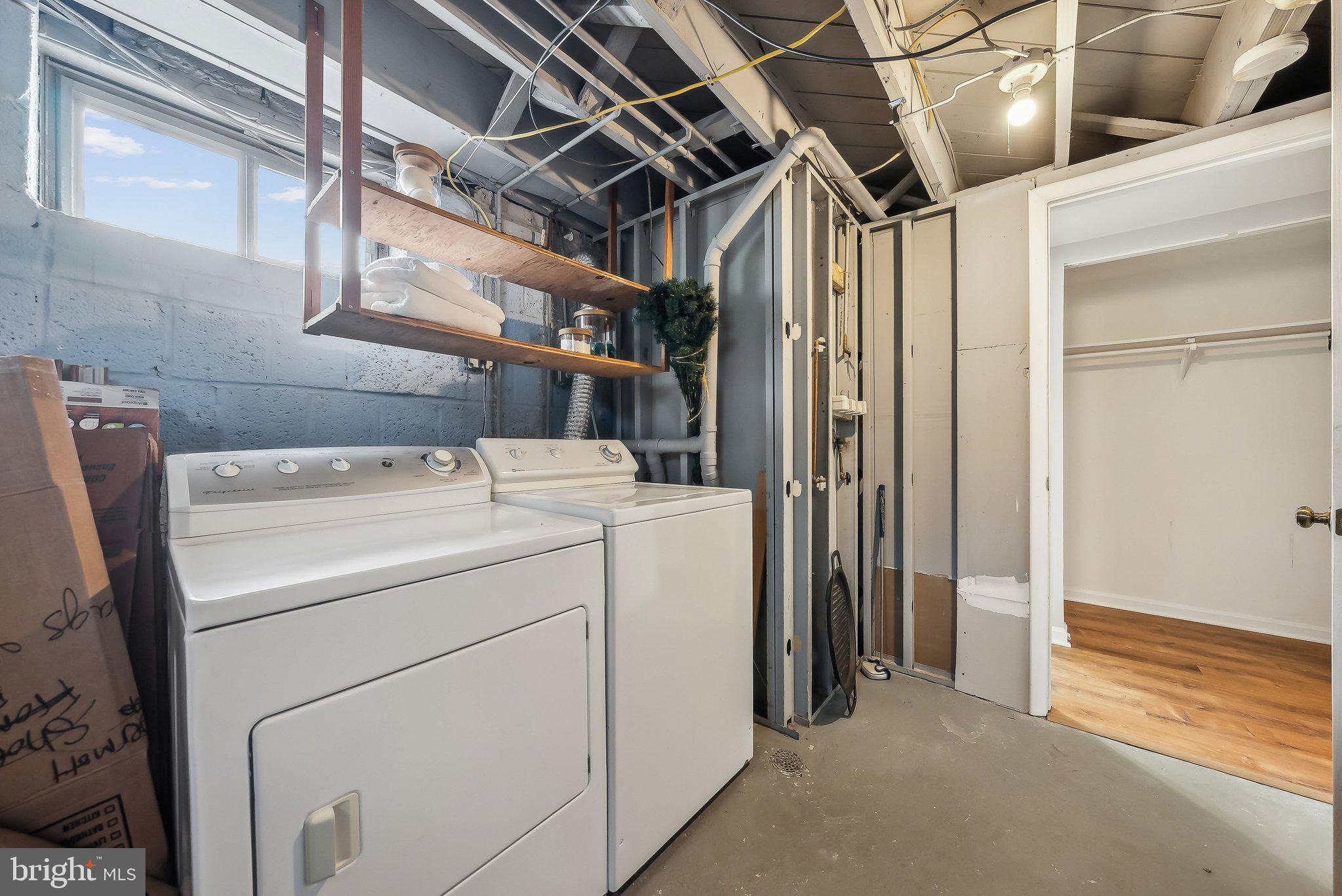 FAIRLINGTON TOWNE - Residential