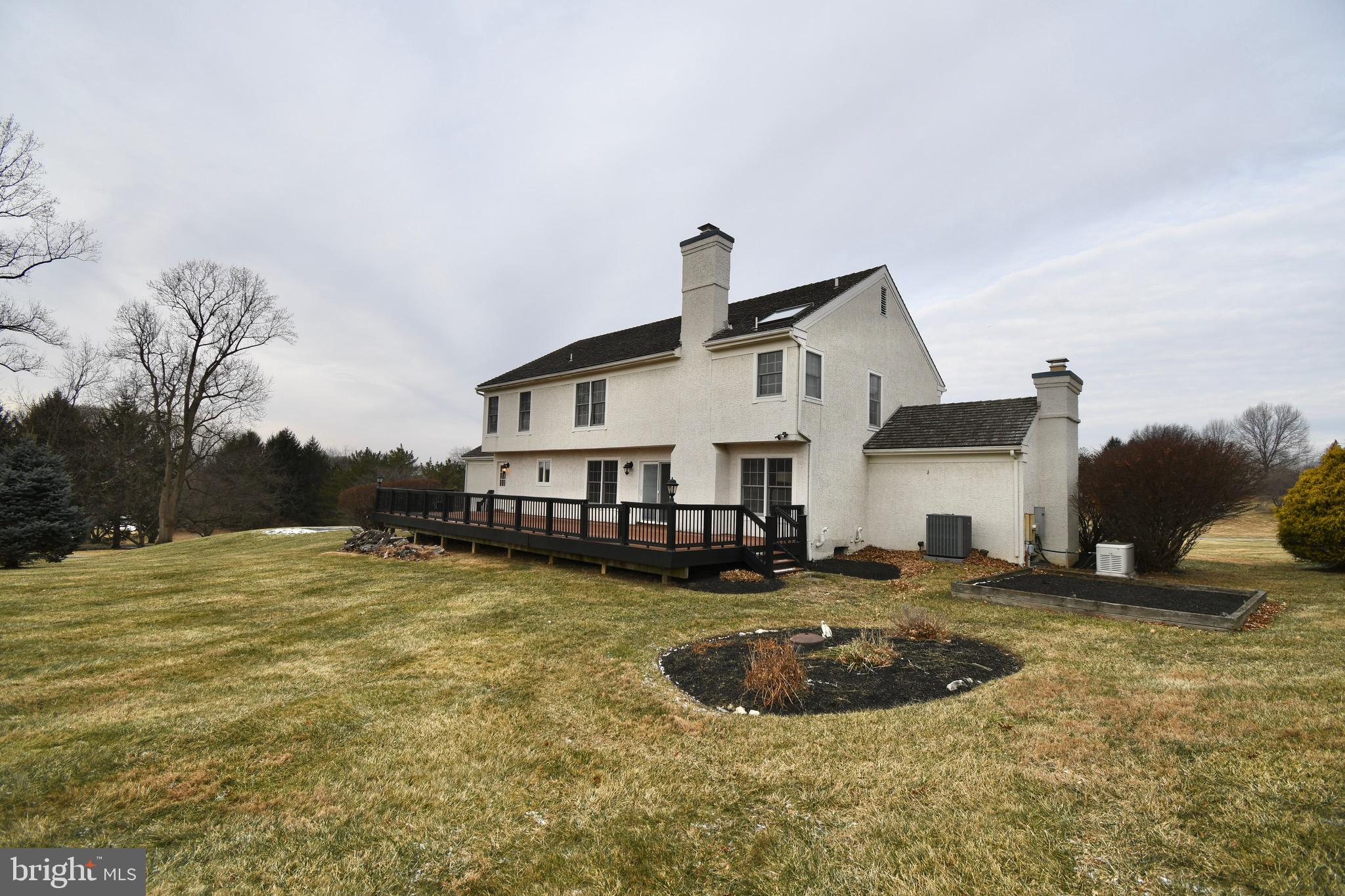 THREE PONDS - Residential
