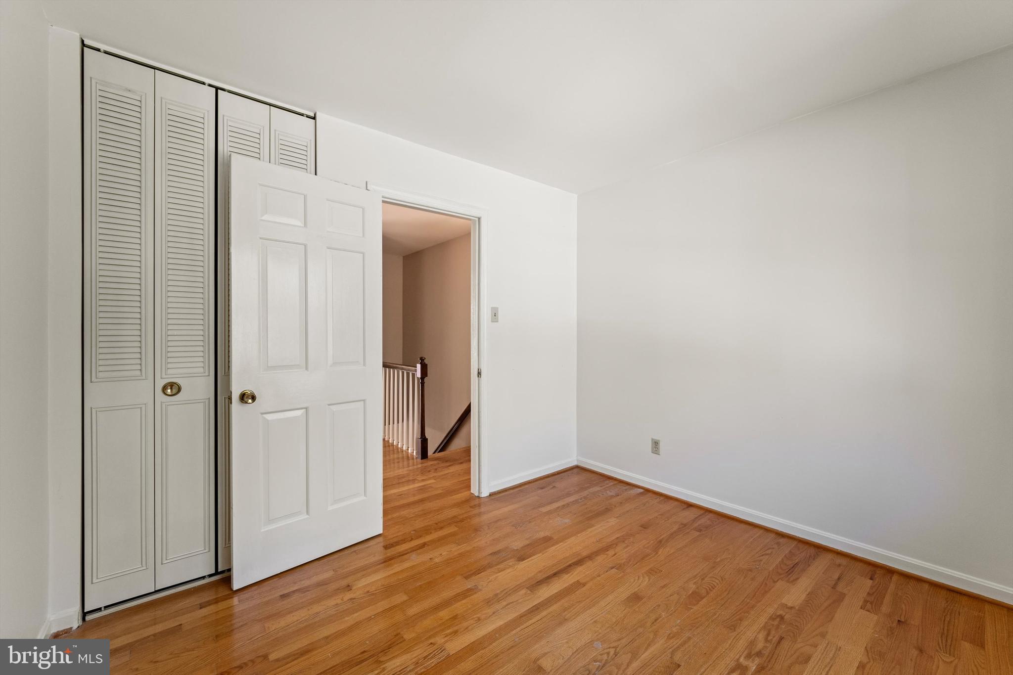 LEDGE LOWE - Residential