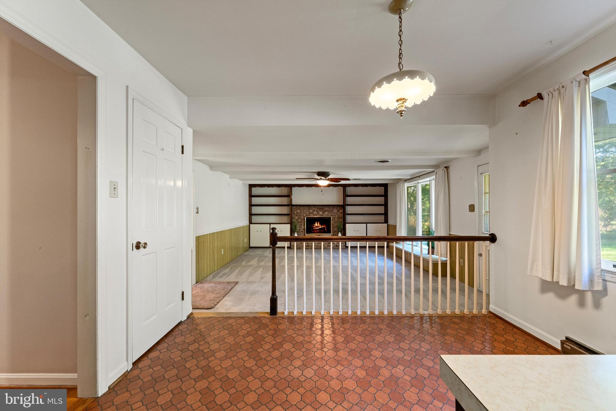 LEDGE LOWE - Residential