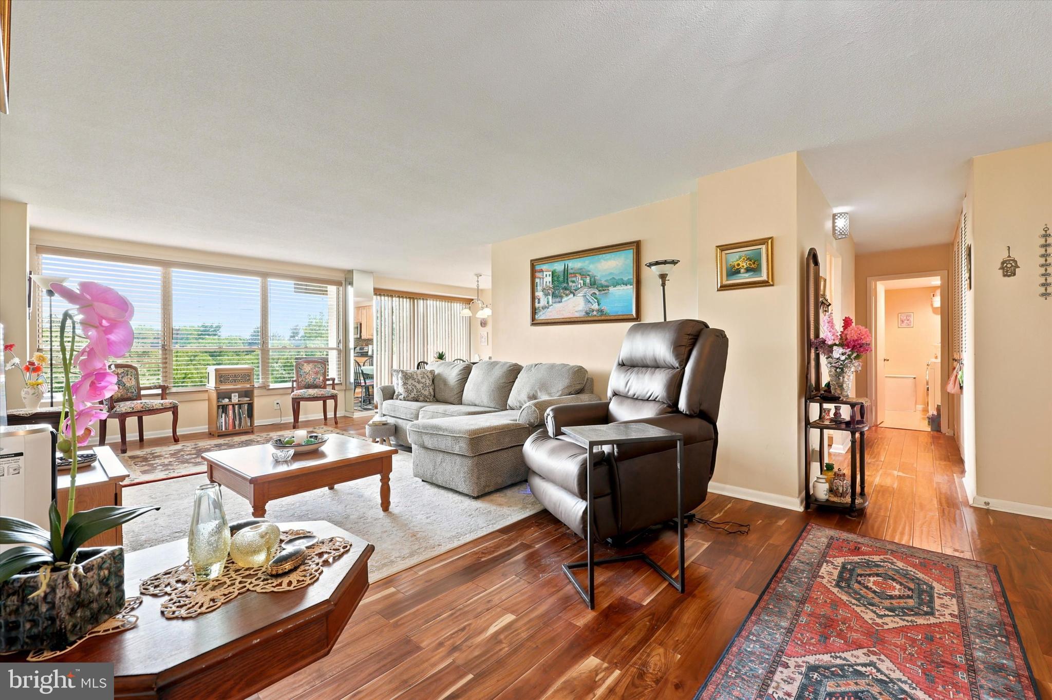 GREEN HILL - Residential
