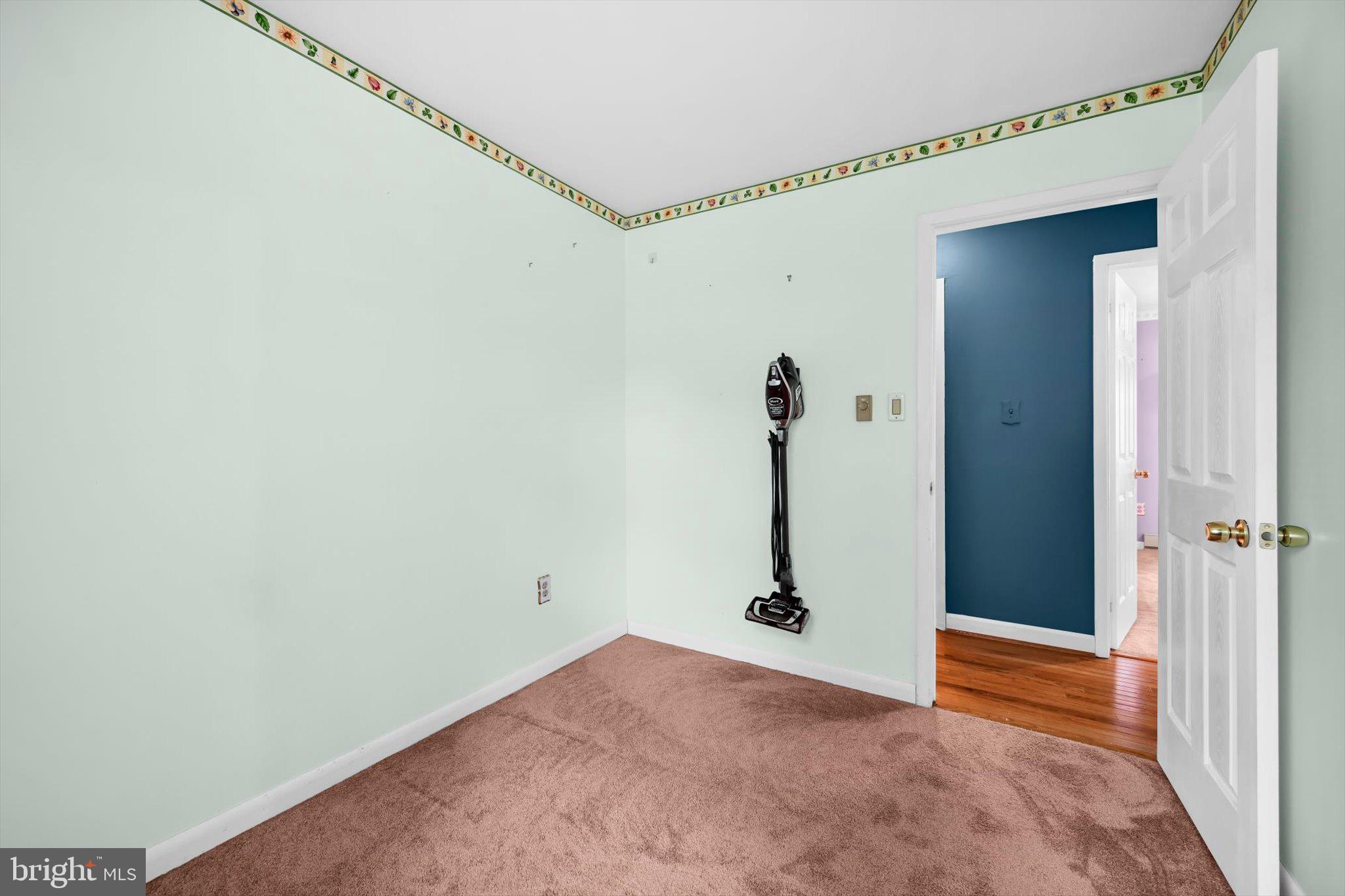 CHARMING DALE - Residential