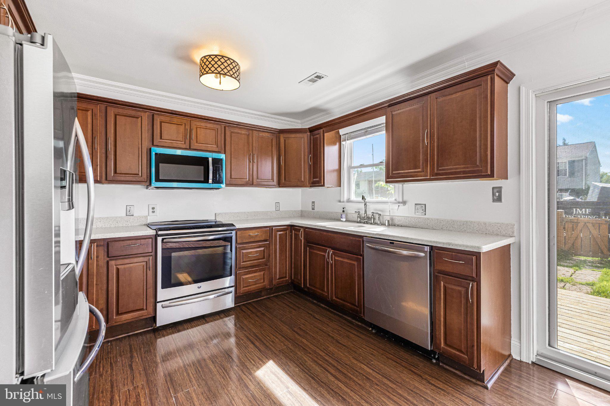 MARINE OAKS VILLAGE - Residential