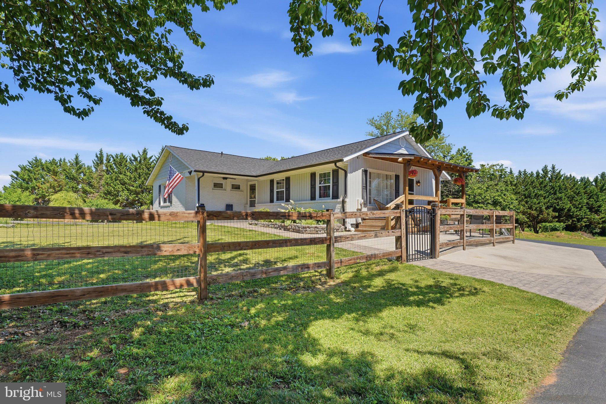 UTICA MILLS FARMETTES - Residential