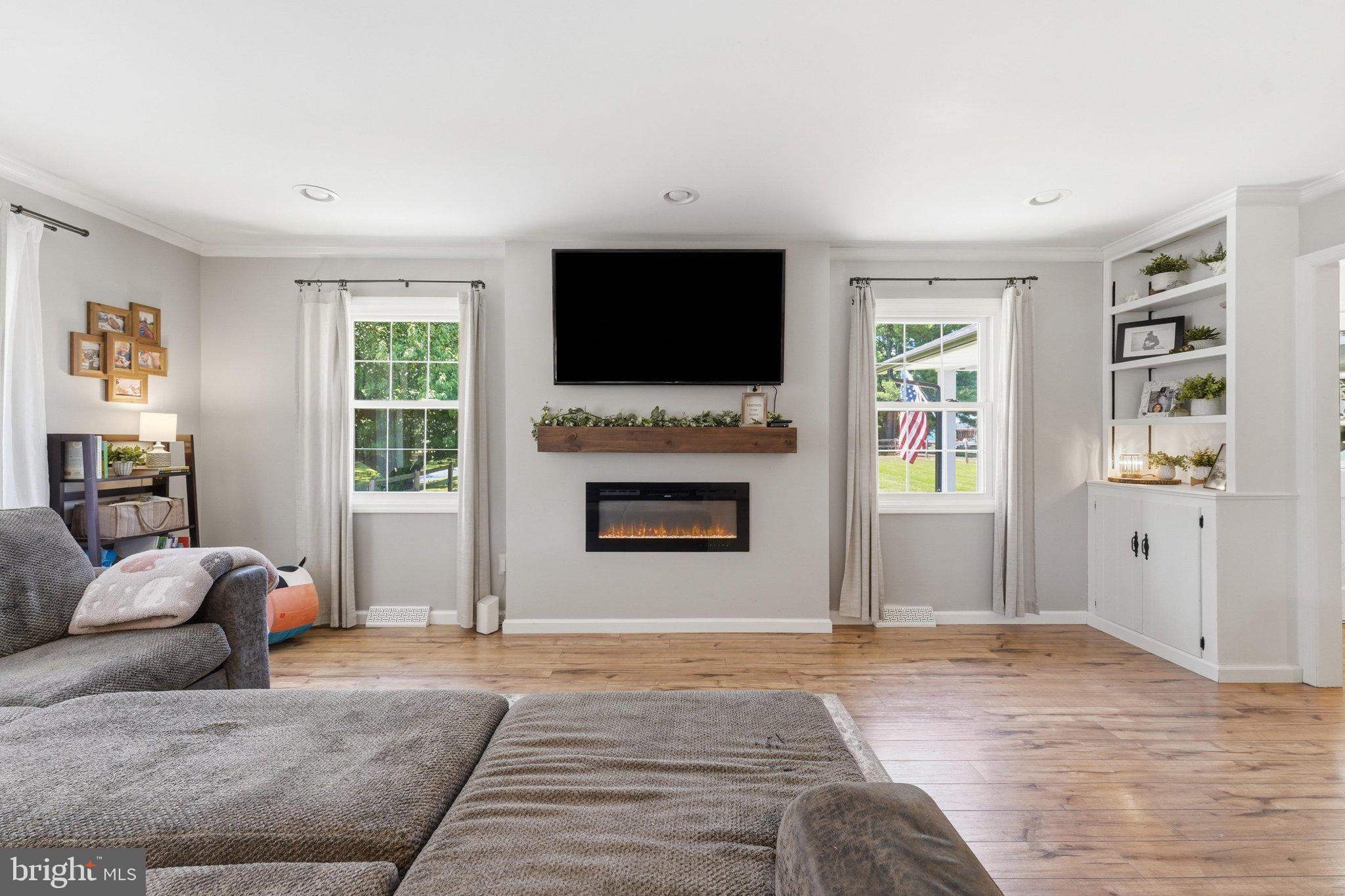 UTICA MILLS FARMETTES - Residential