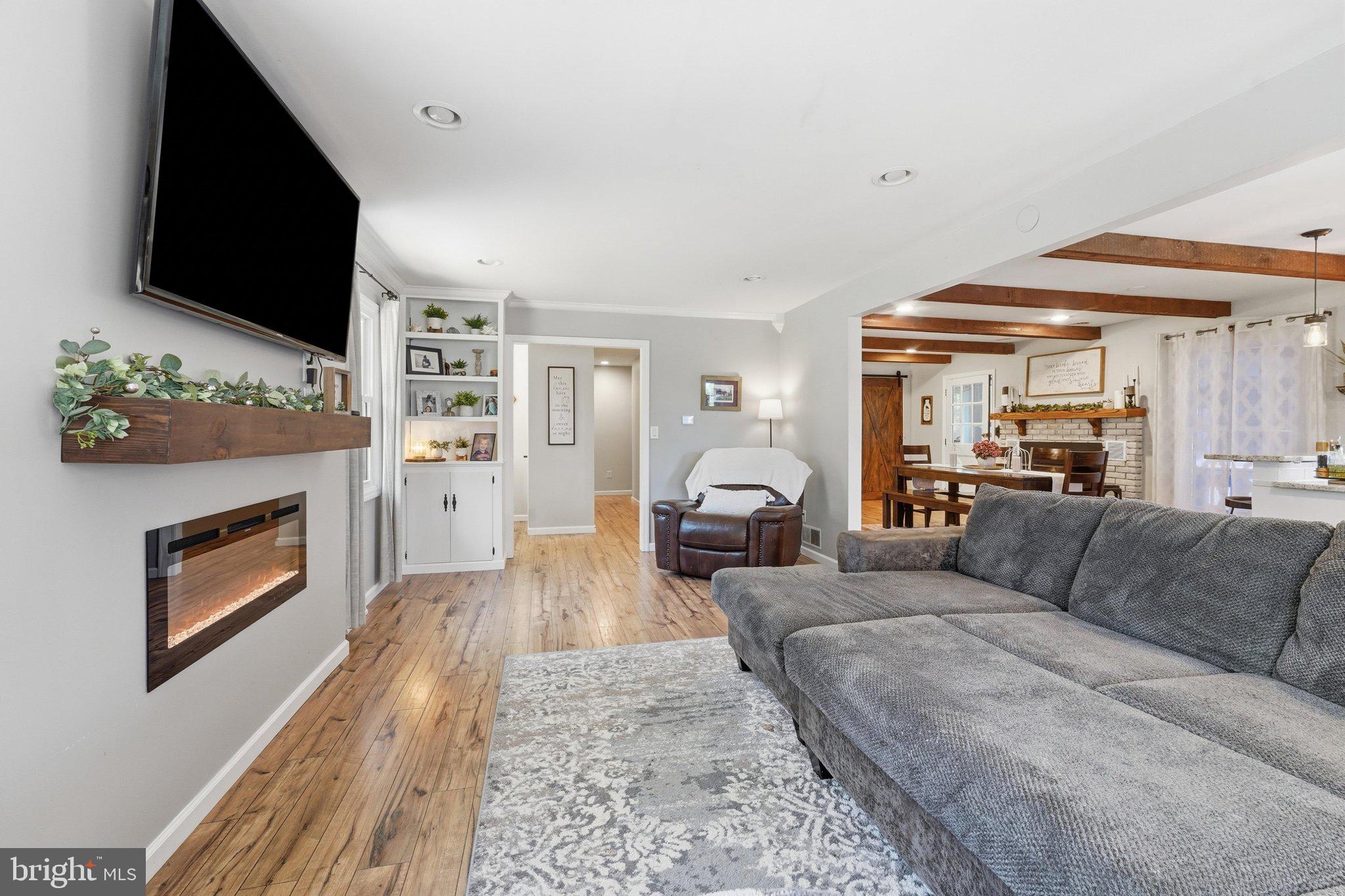 UTICA MILLS FARMETTES - Residential