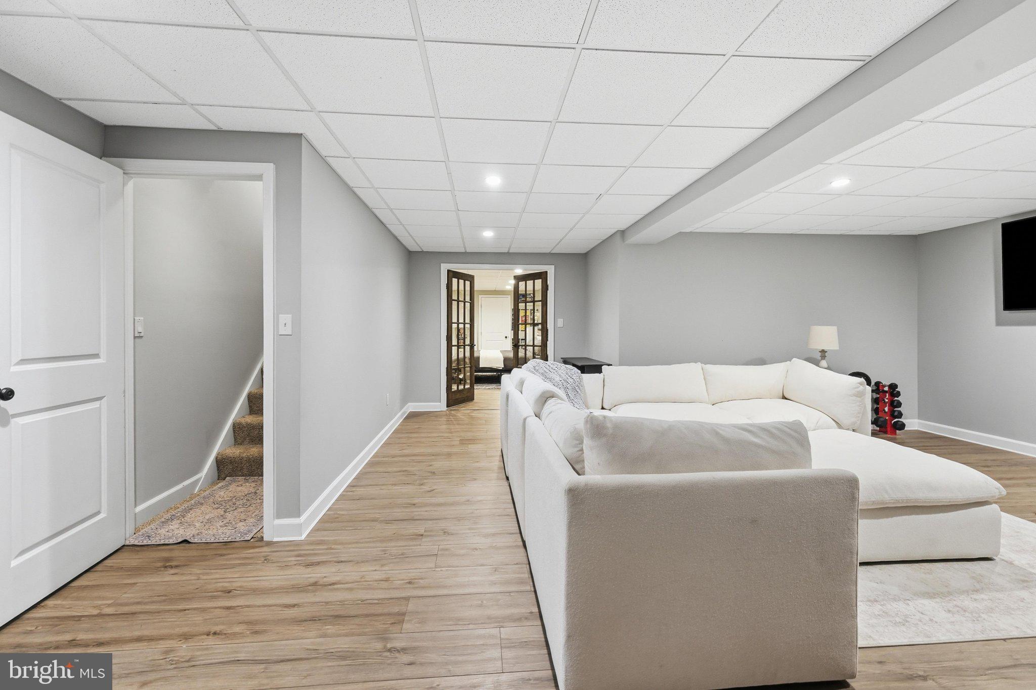 UTICA MILLS FARMETTES - Residential