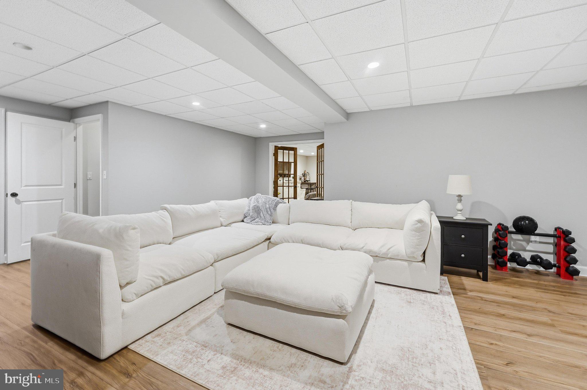 UTICA MILLS FARMETTES - Residential