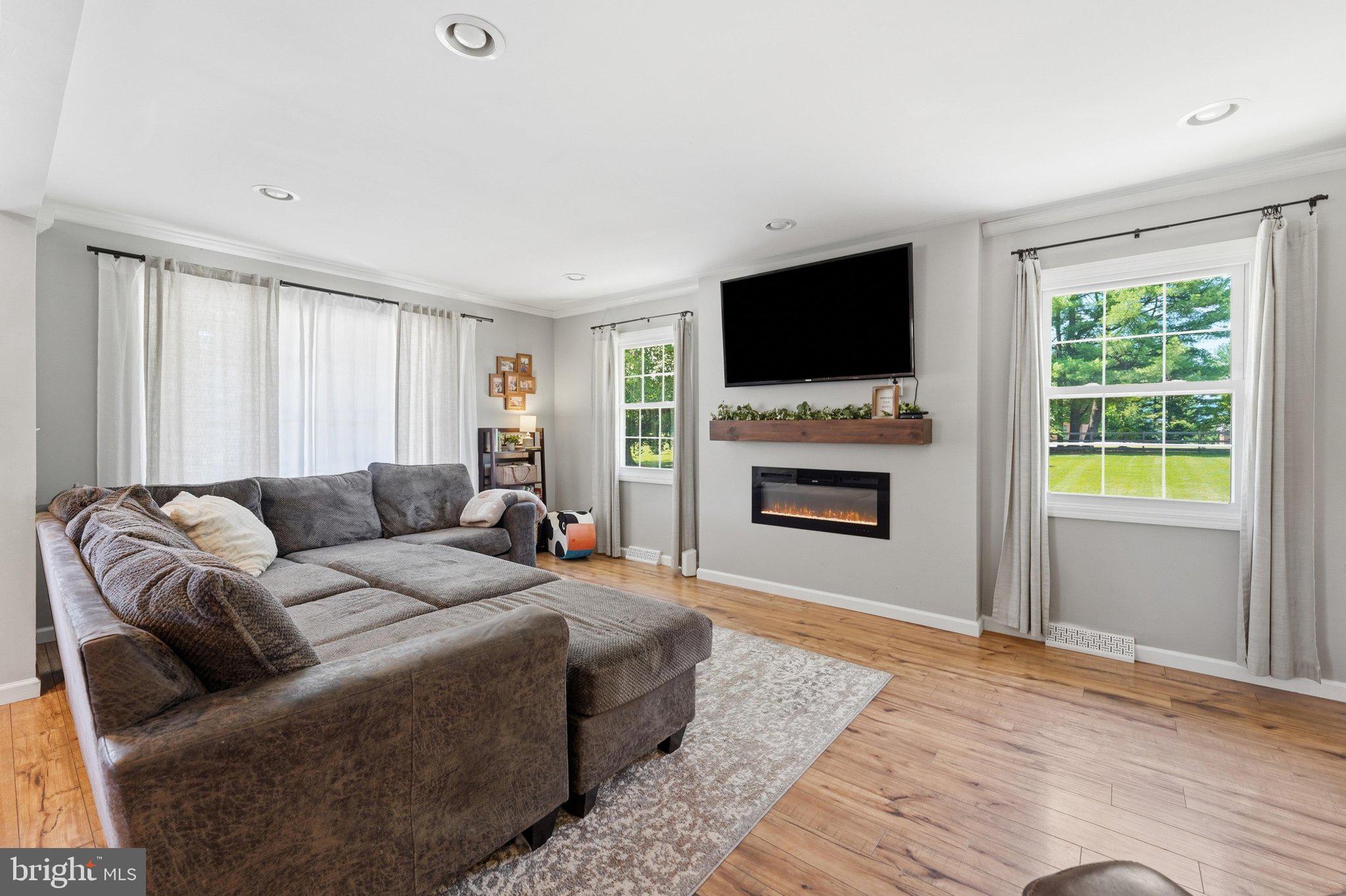 UTICA MILLS FARMETTES - Residential