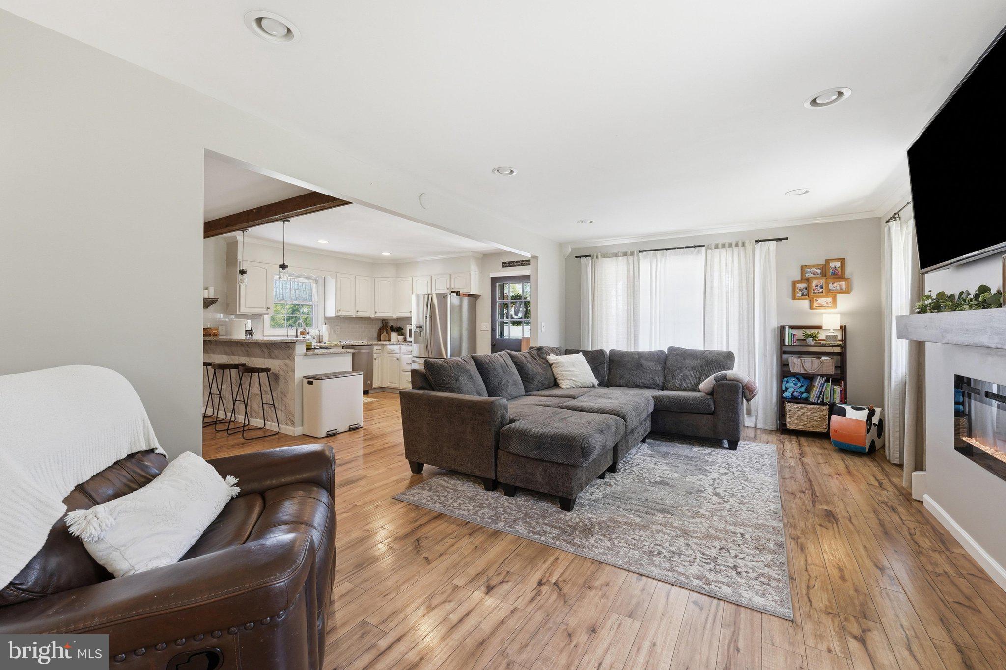 UTICA MILLS FARMETTES - Residential