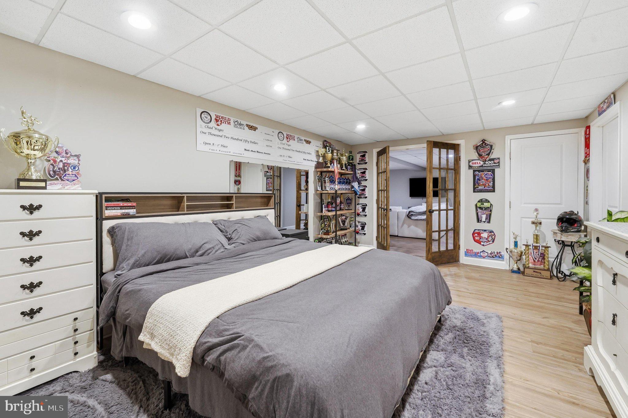 UTICA MILLS FARMETTES - Residential