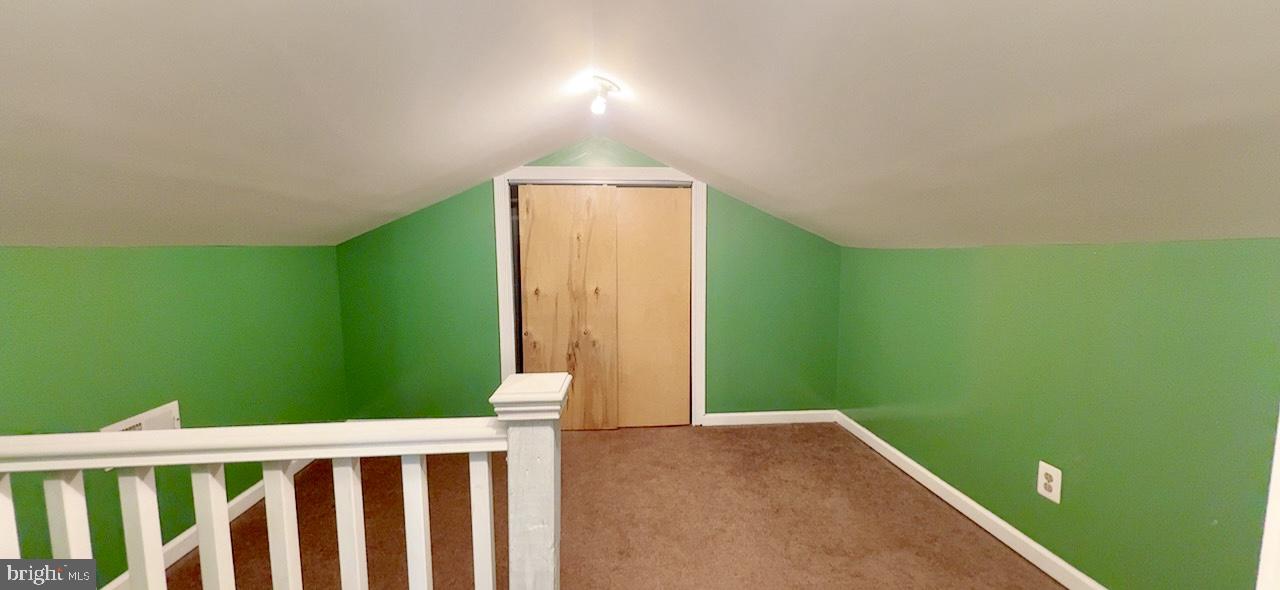 PALMER PARK - Residential Lease
