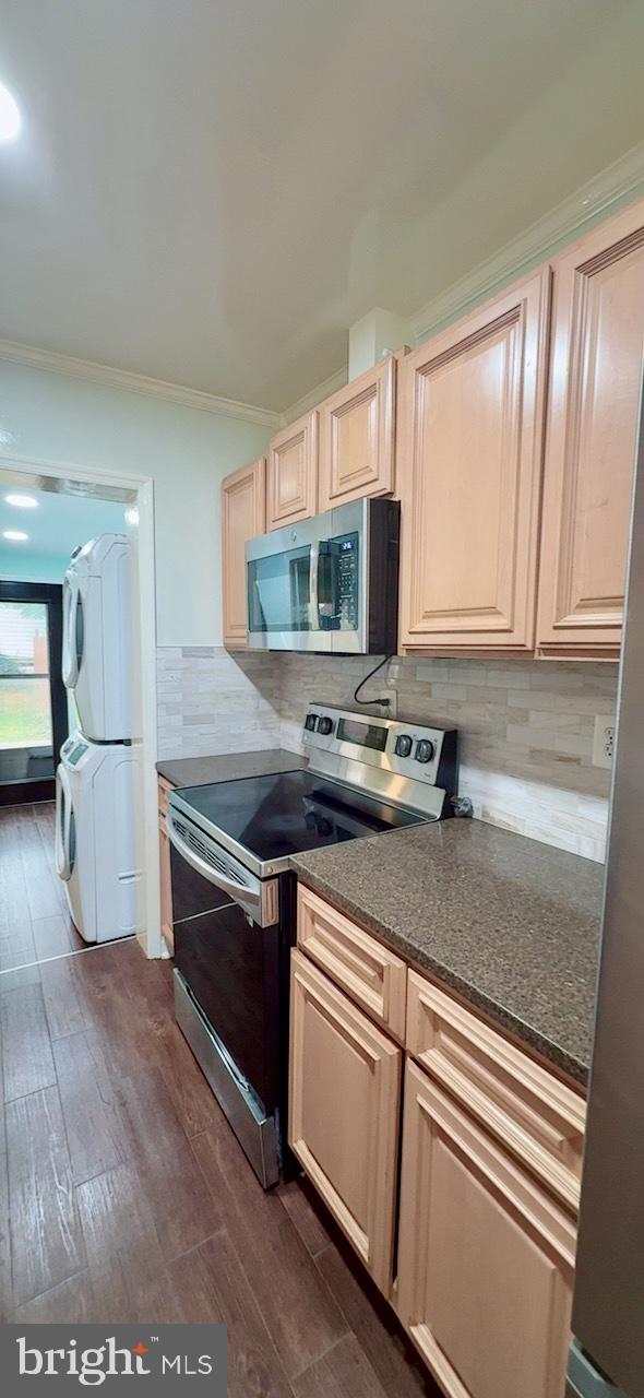 PALMER PARK - Residential Lease