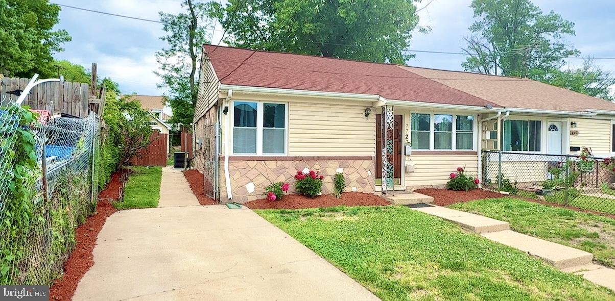 PALMER PARK - Residential Lease