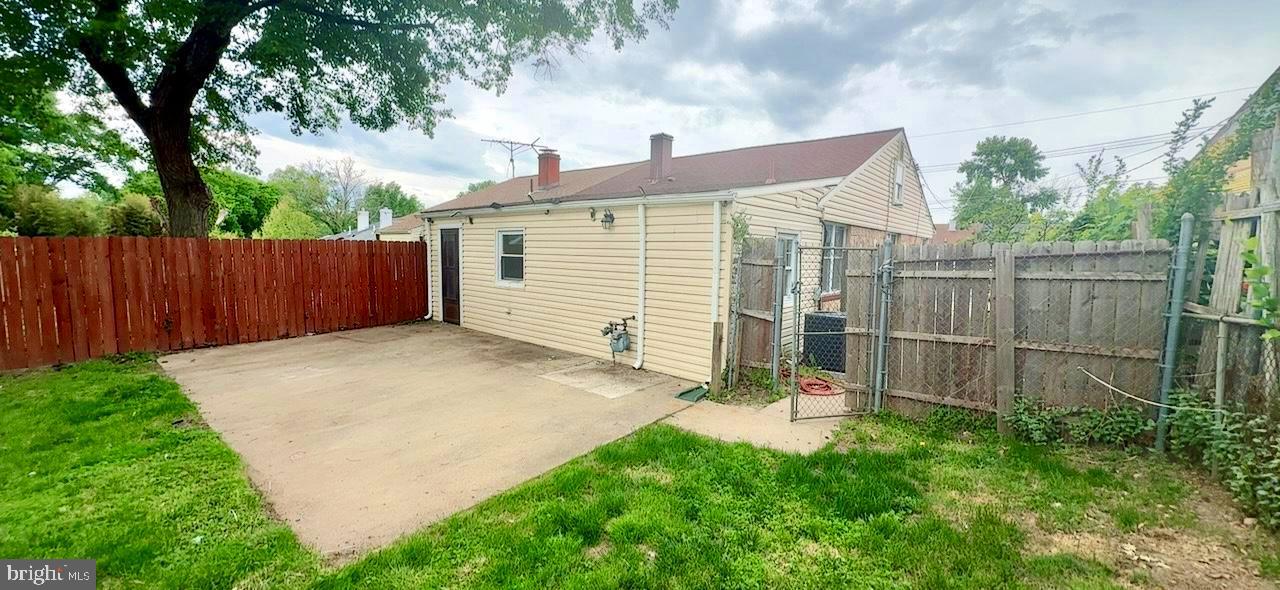 PALMER PARK - Residential Lease
