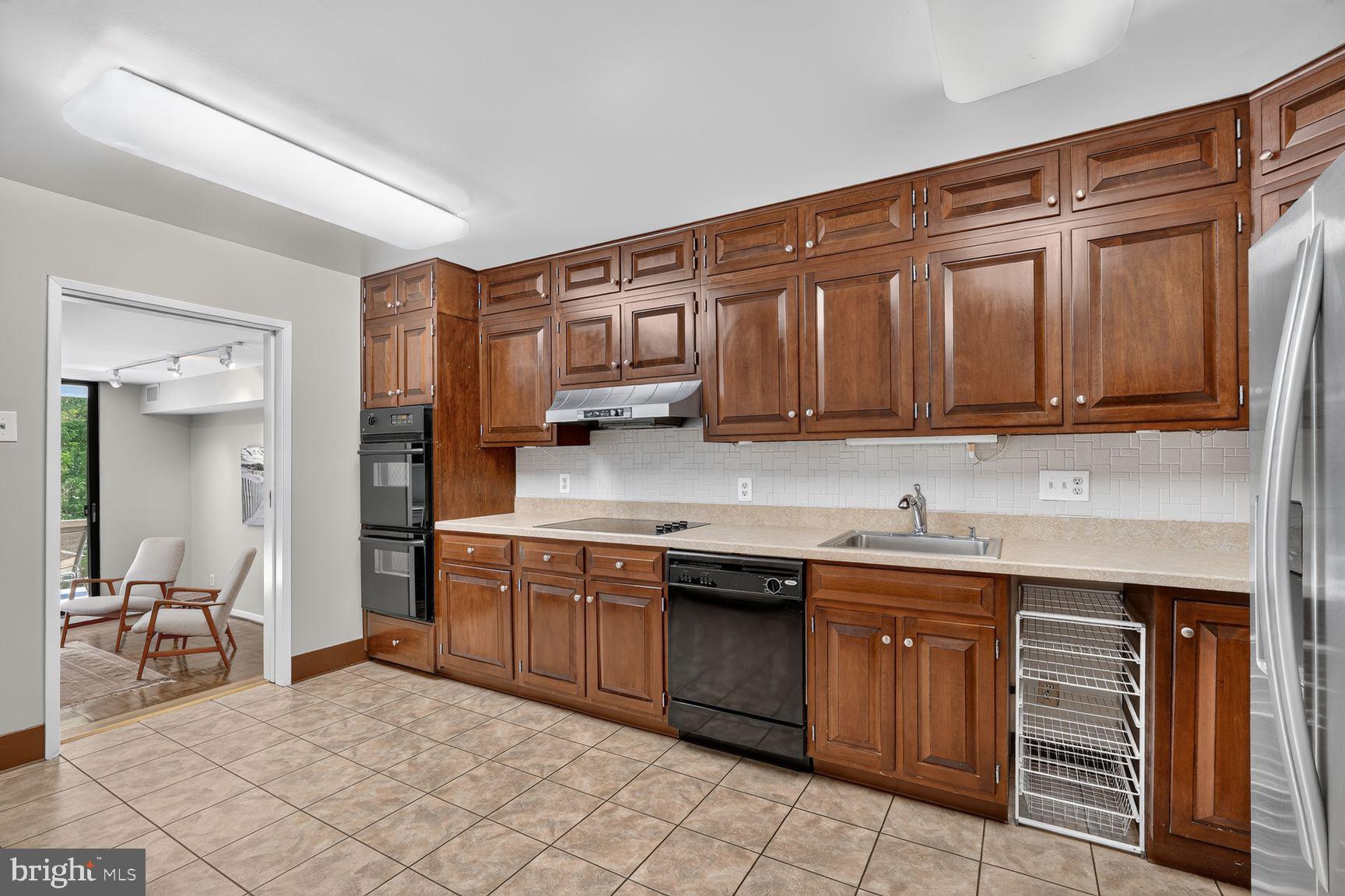 SUMNER VILLAGE - Residential