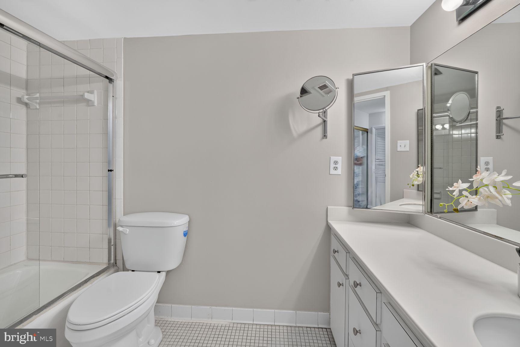 SUMNER VILLAGE - Residential