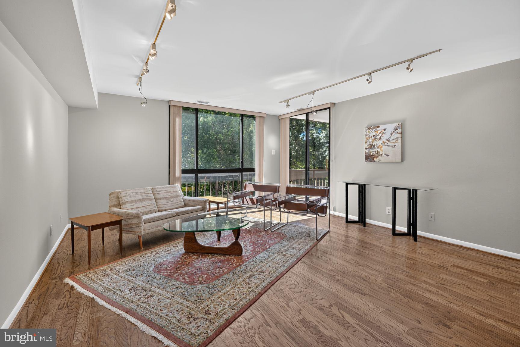 SUMNER VILLAGE - Residential