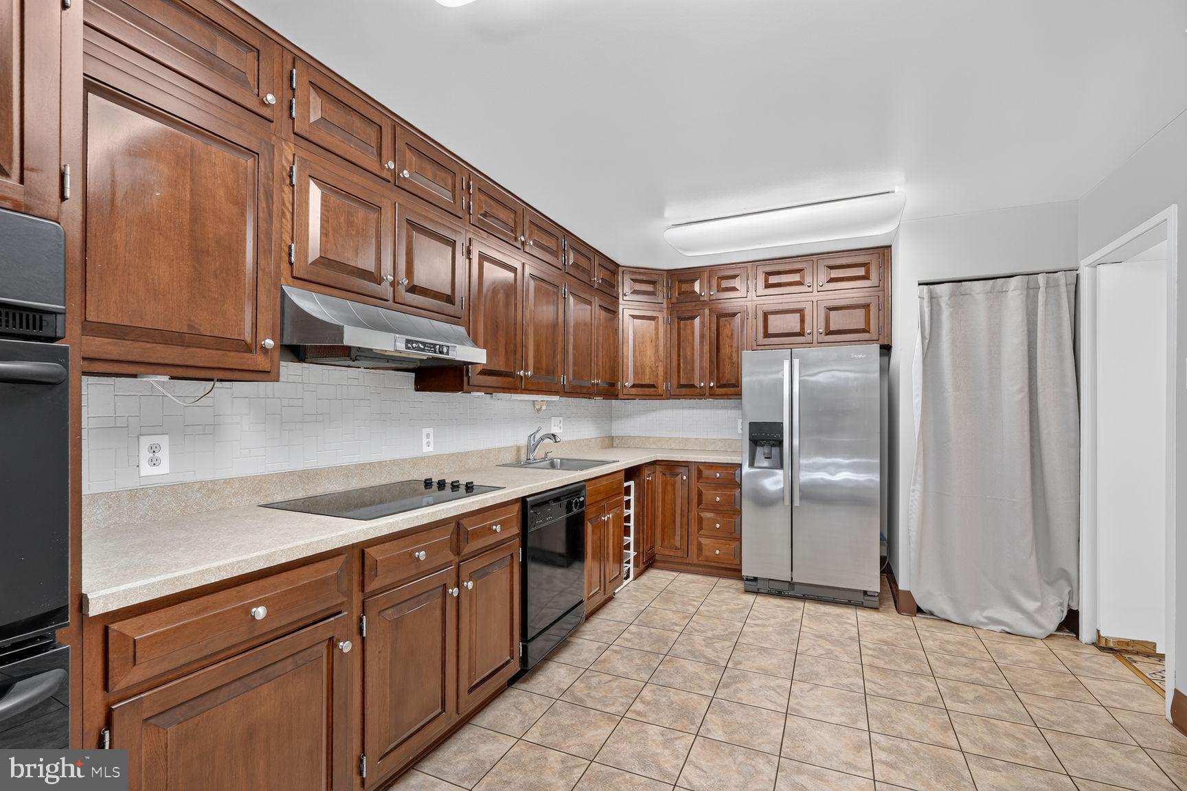 SUMNER VILLAGE - Residential