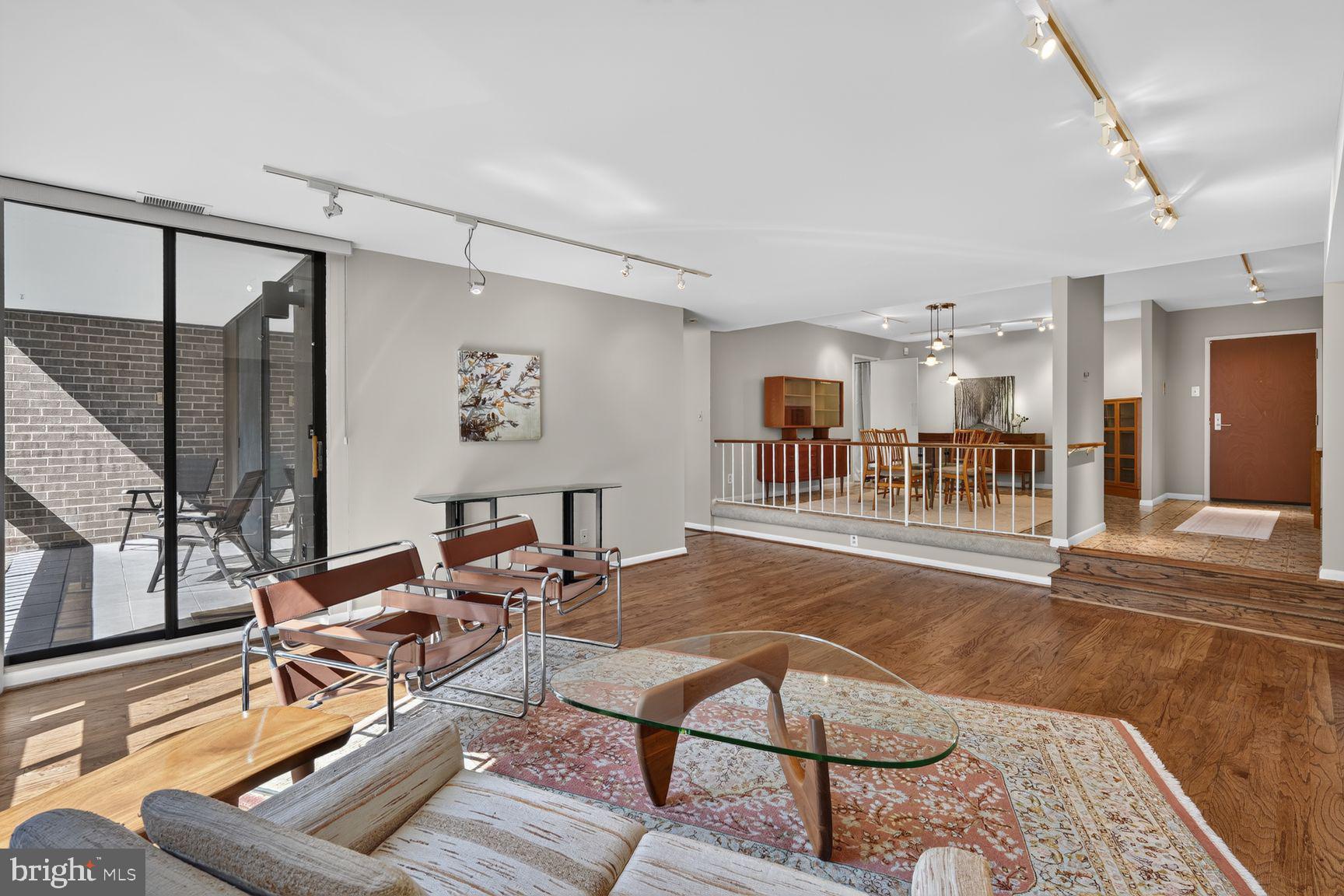 SUMNER VILLAGE - Residential