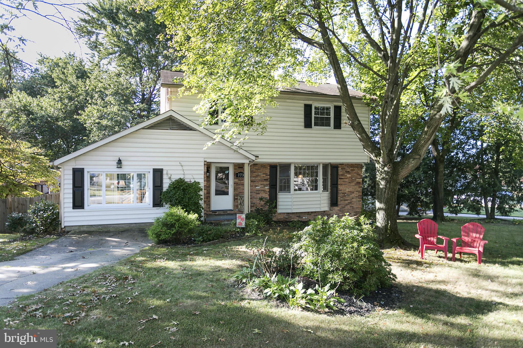 Cozy Split Level on Almost 1/4 Acre, 4 Bedrooms, 2-1/2 Baths, Hardwood Floors in Living Room, Dining Room and All Bedrooms, Master Bedroom has Private Bath, New Carpet in Basement, Rear Fenced Yard, Family Room with Gas Fireplace for Entertaining, and Rear Deck. Home is Great for Commuting...close to BWI, Fort Meade, Annapolis, Shopping and Major Highways.