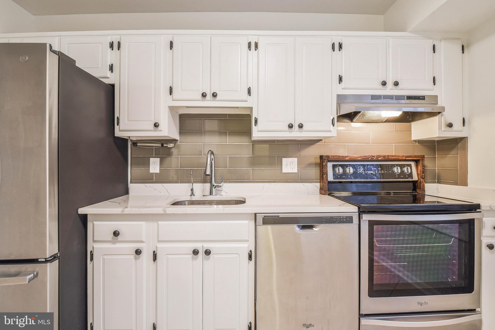 KEENE MILL WOODS - Residential
