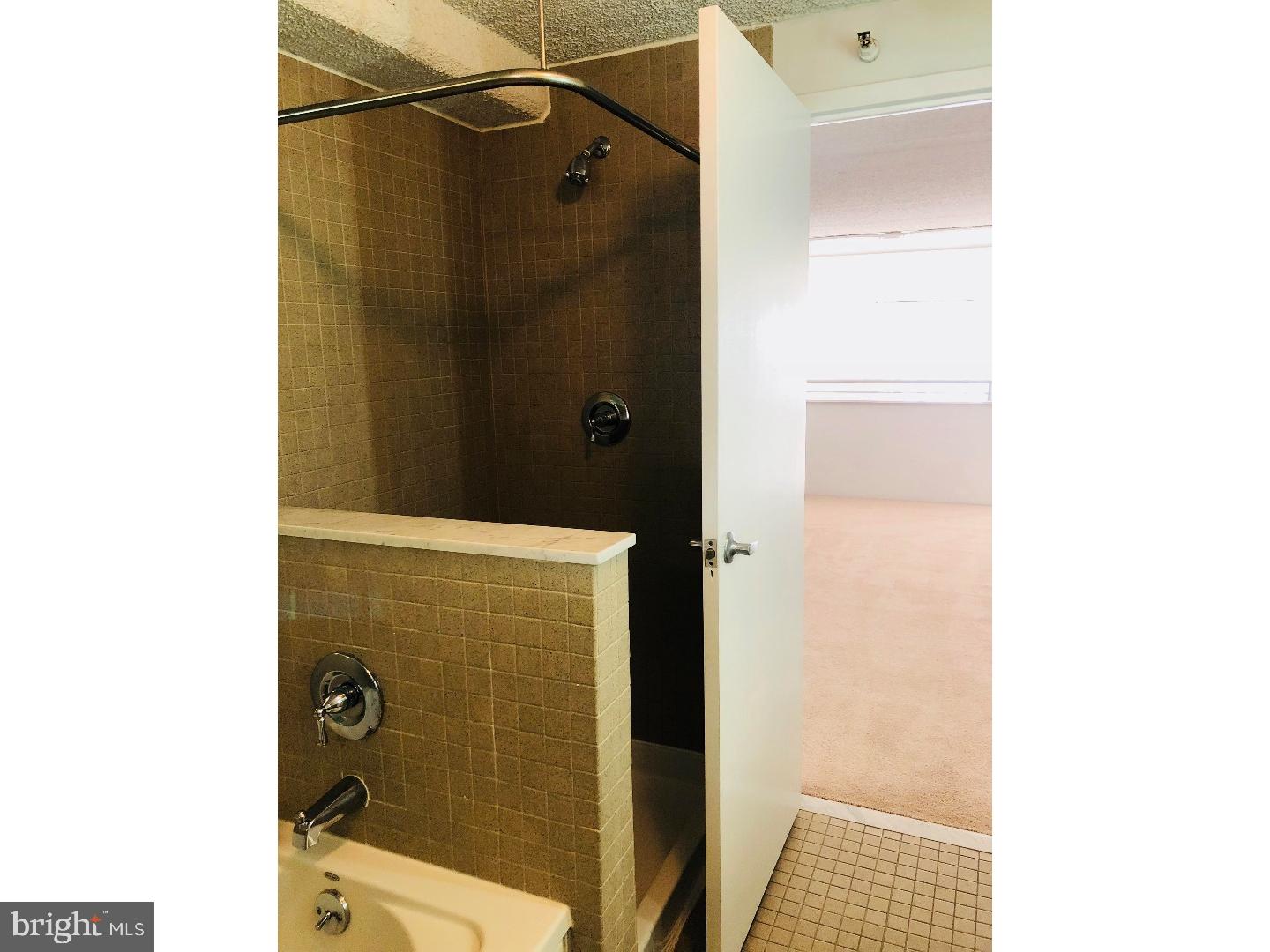 RITTENHOUSE SQUARE - Residential Lease