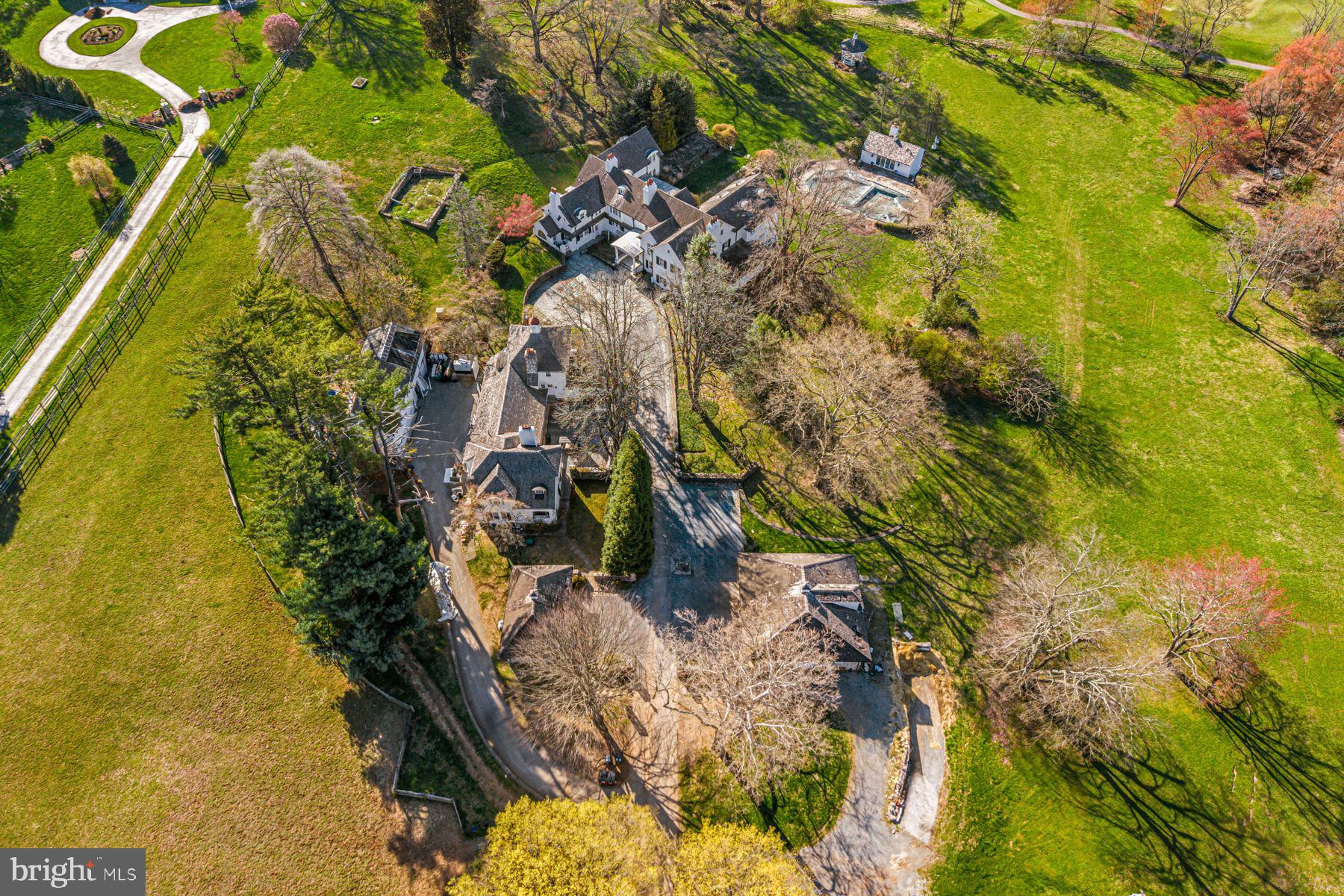RADNOR HUNT - Residential