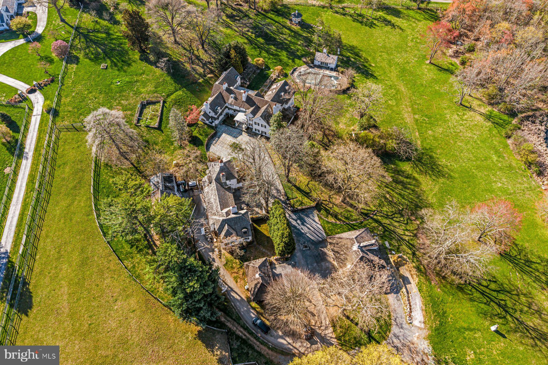 RADNOR HUNT - Residential